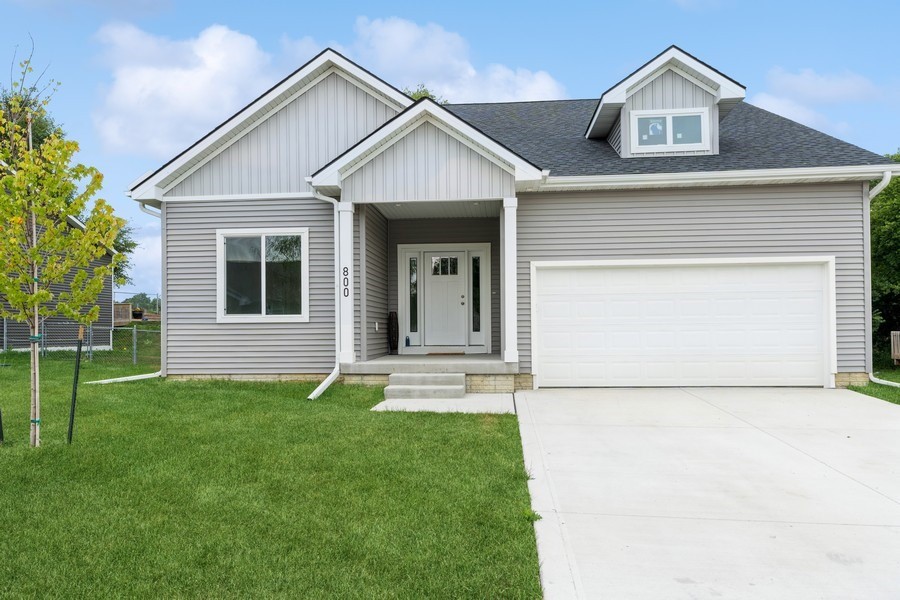 800 Patchett Drive Property Photo