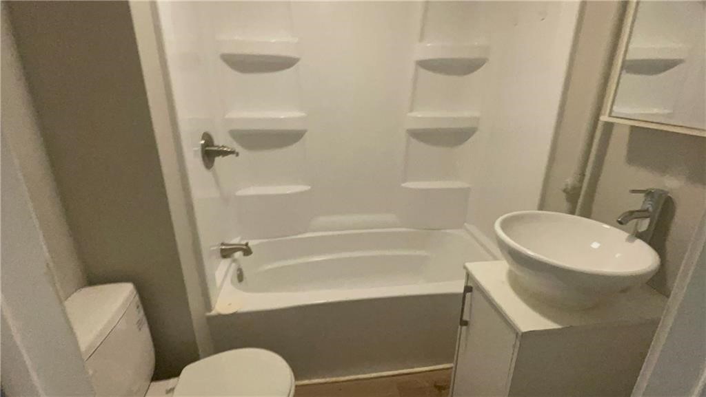1208 West Street Property Photo 3