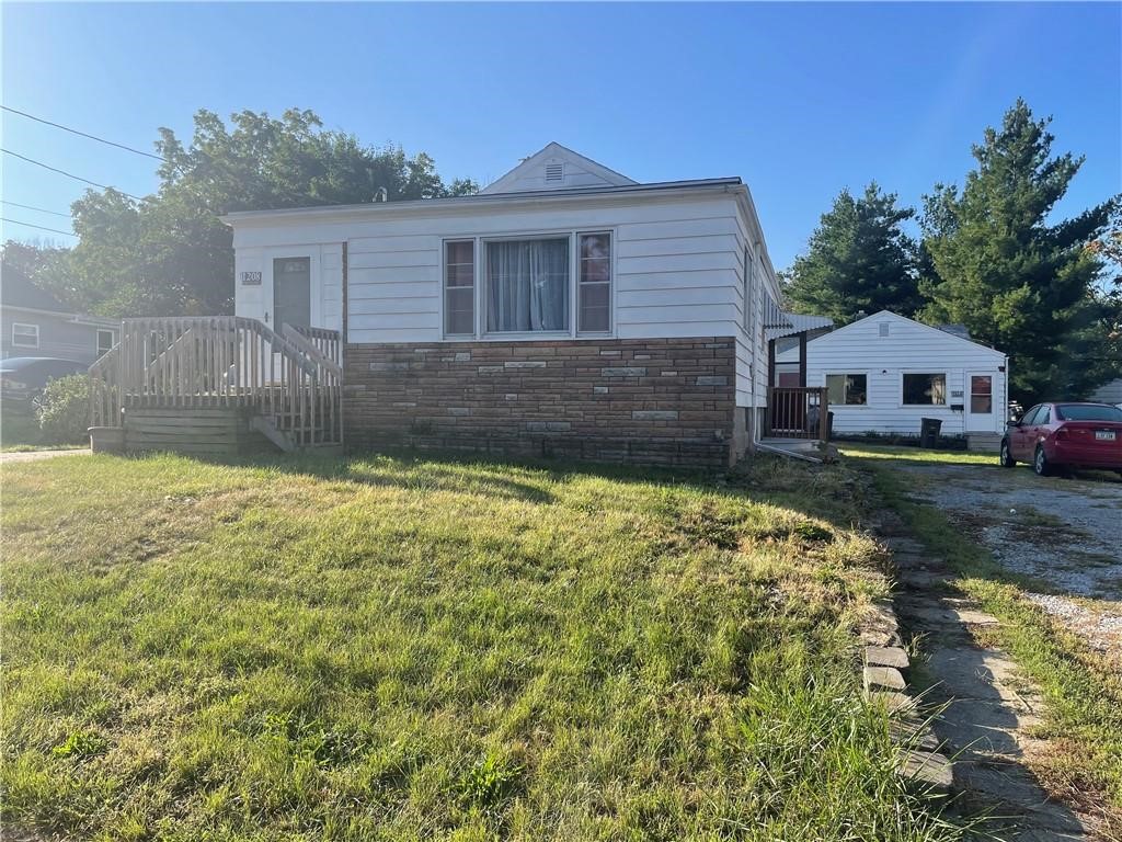 1208 West Street Property Photo 8