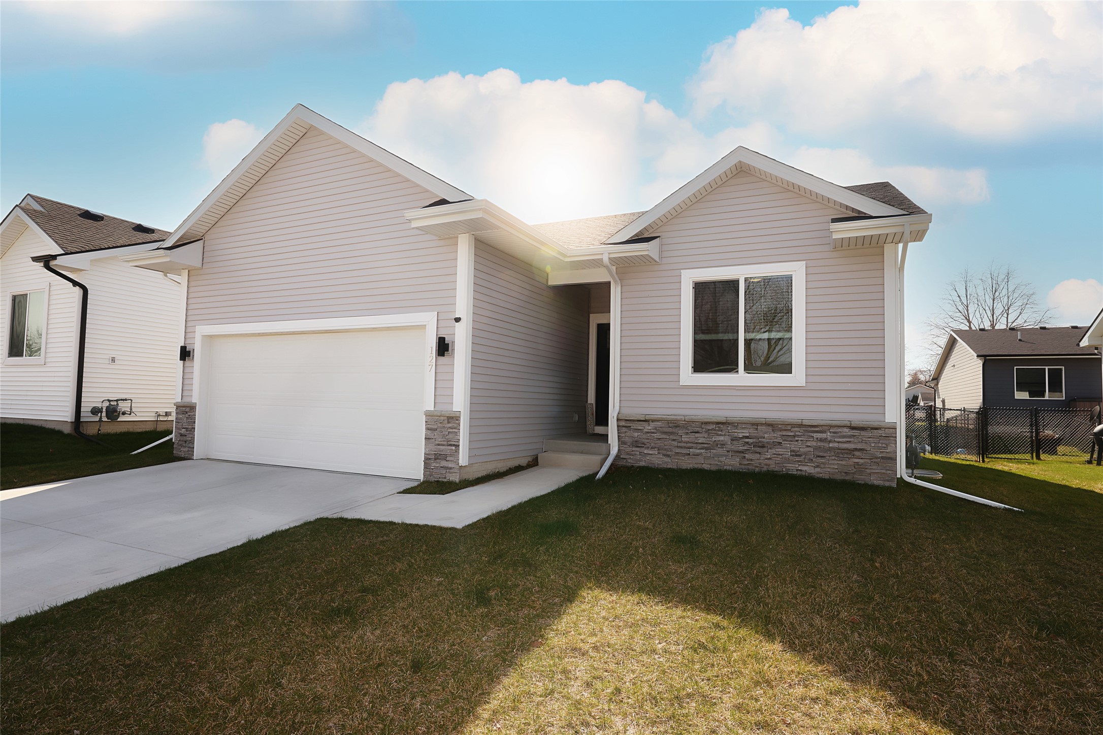 127 Destiny Drive Property Photo 2