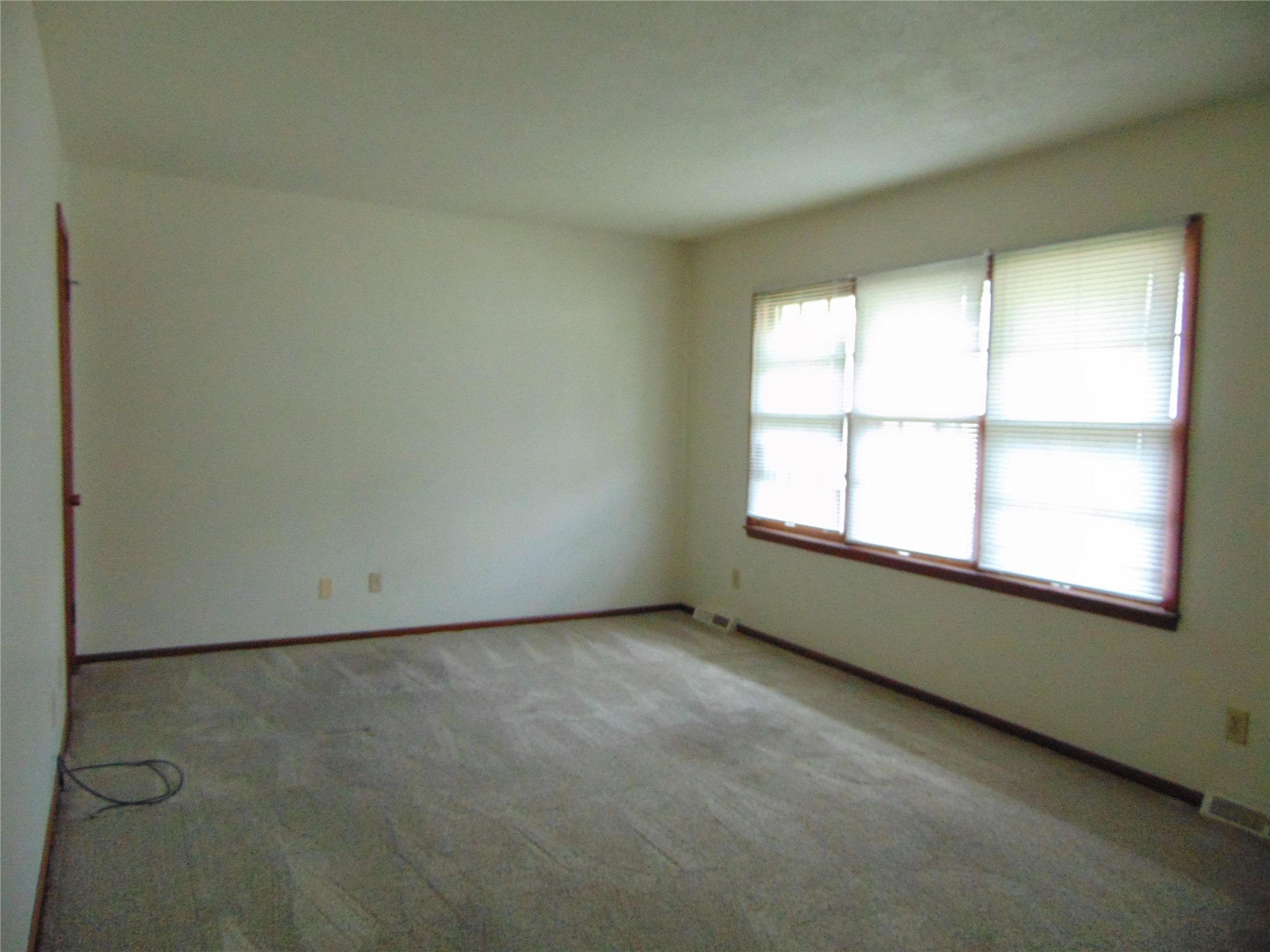 3317 48th Street Property Photo 3