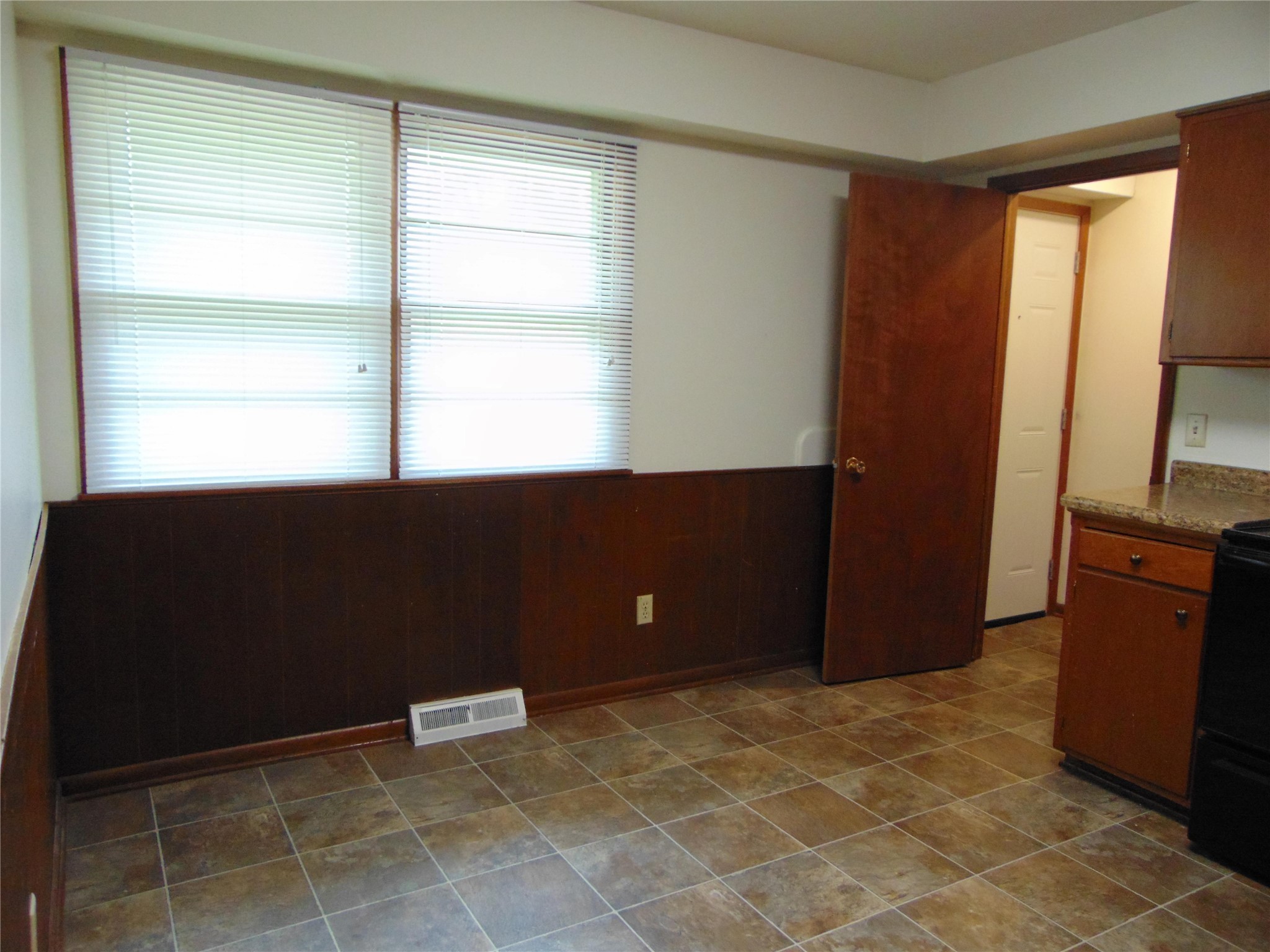 3317 48th Street Property Photo 8