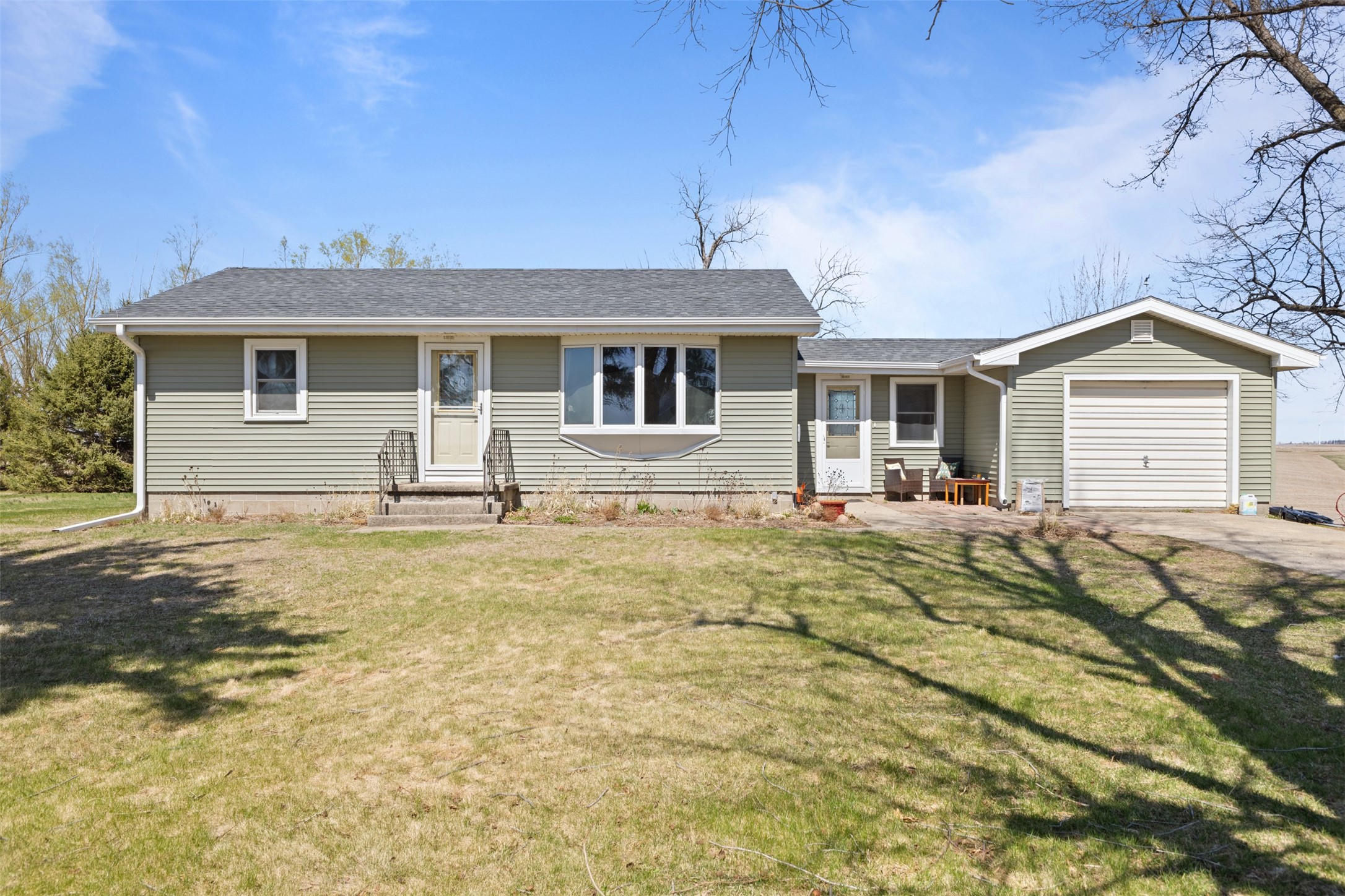 1060 N 107 Avenue W Property Photo