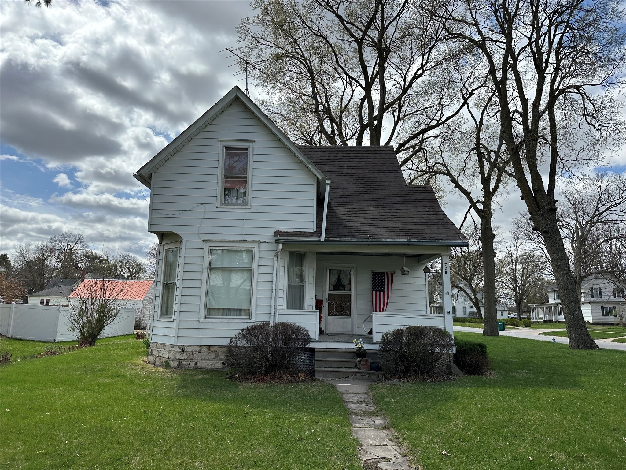 728 W Green Street Property Photo
