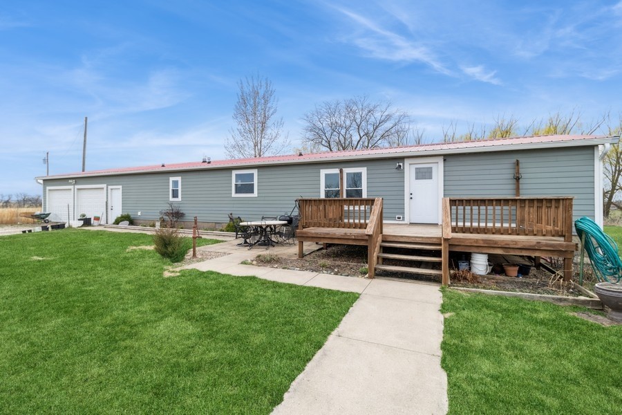925 208th Street Property Photo