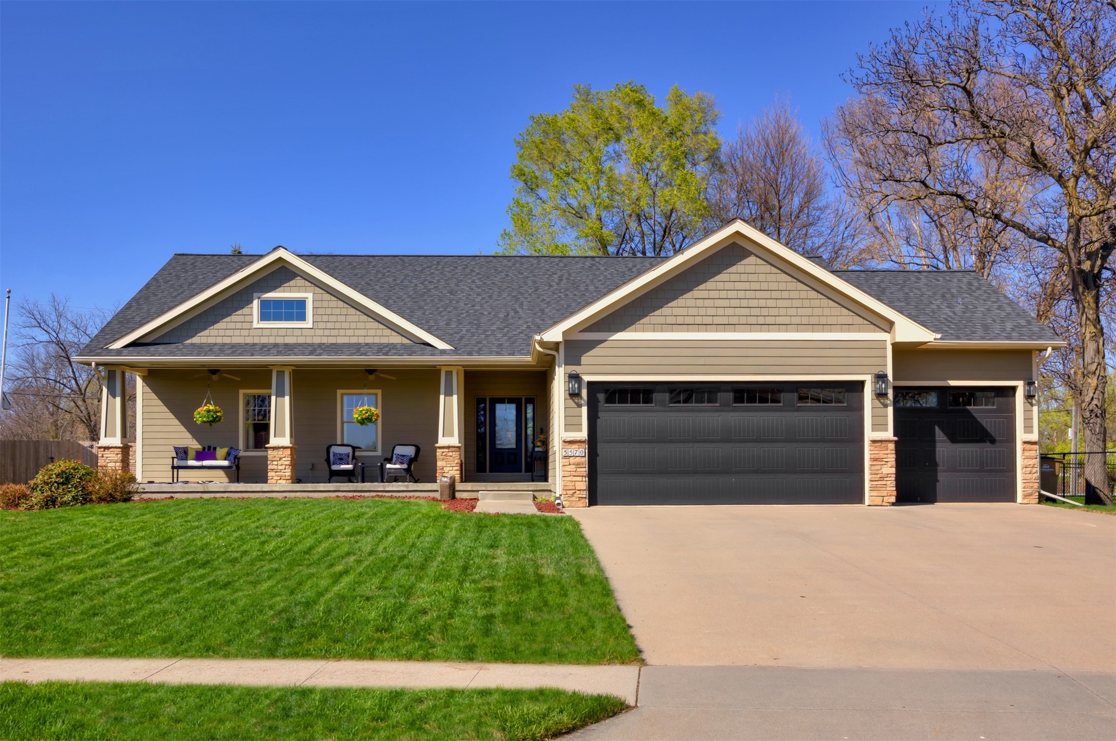 5570 Sunburst Drive Property Photo