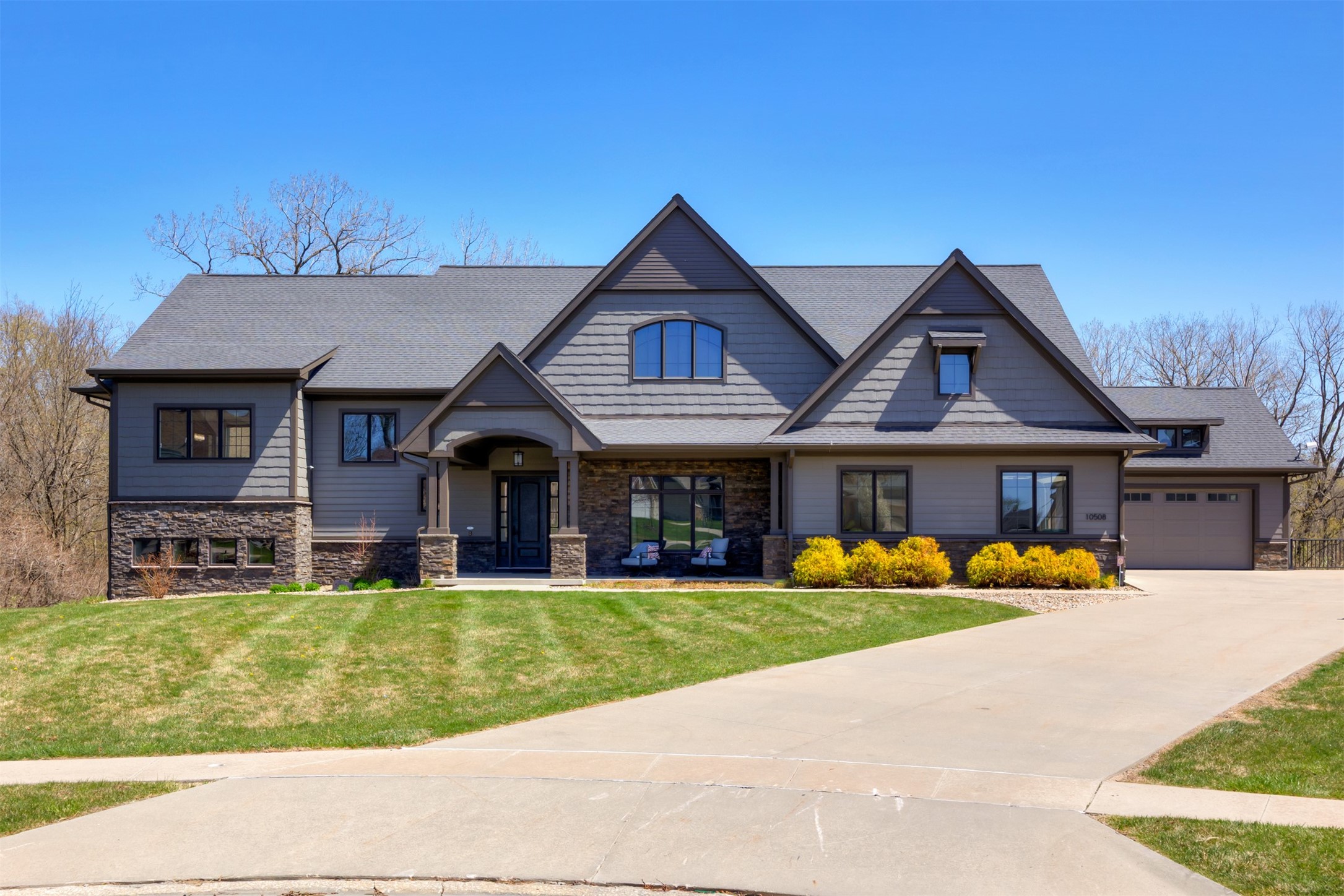 Johnston Real Estate Listings Main Image