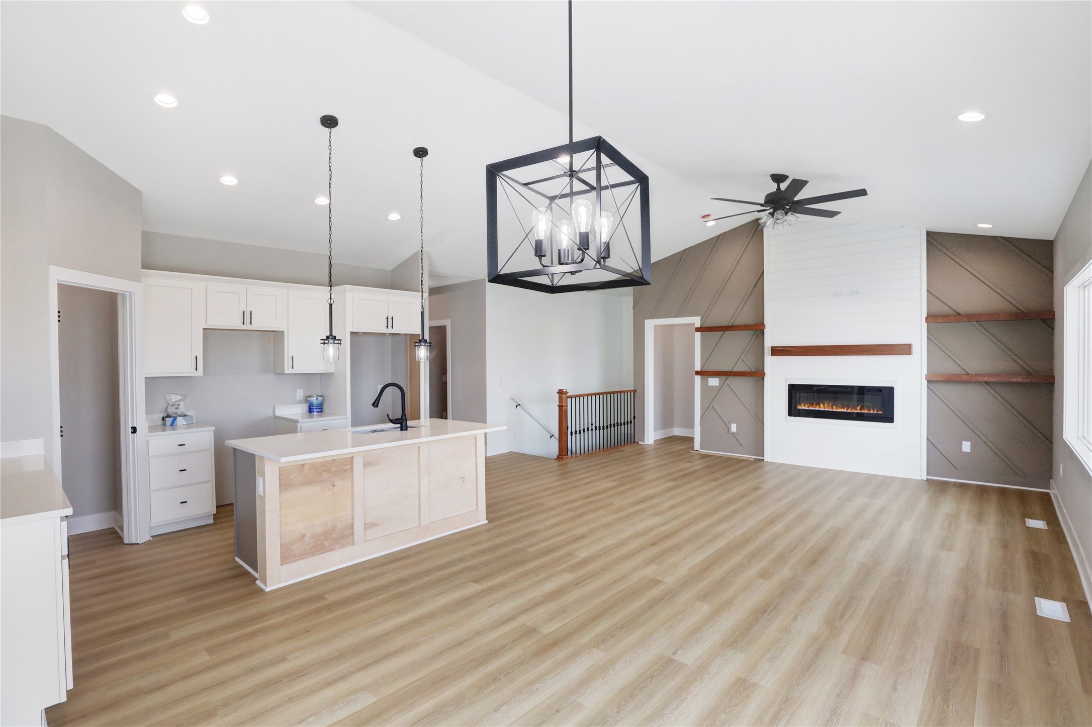 Bondurant Real Estate Listings Main Image