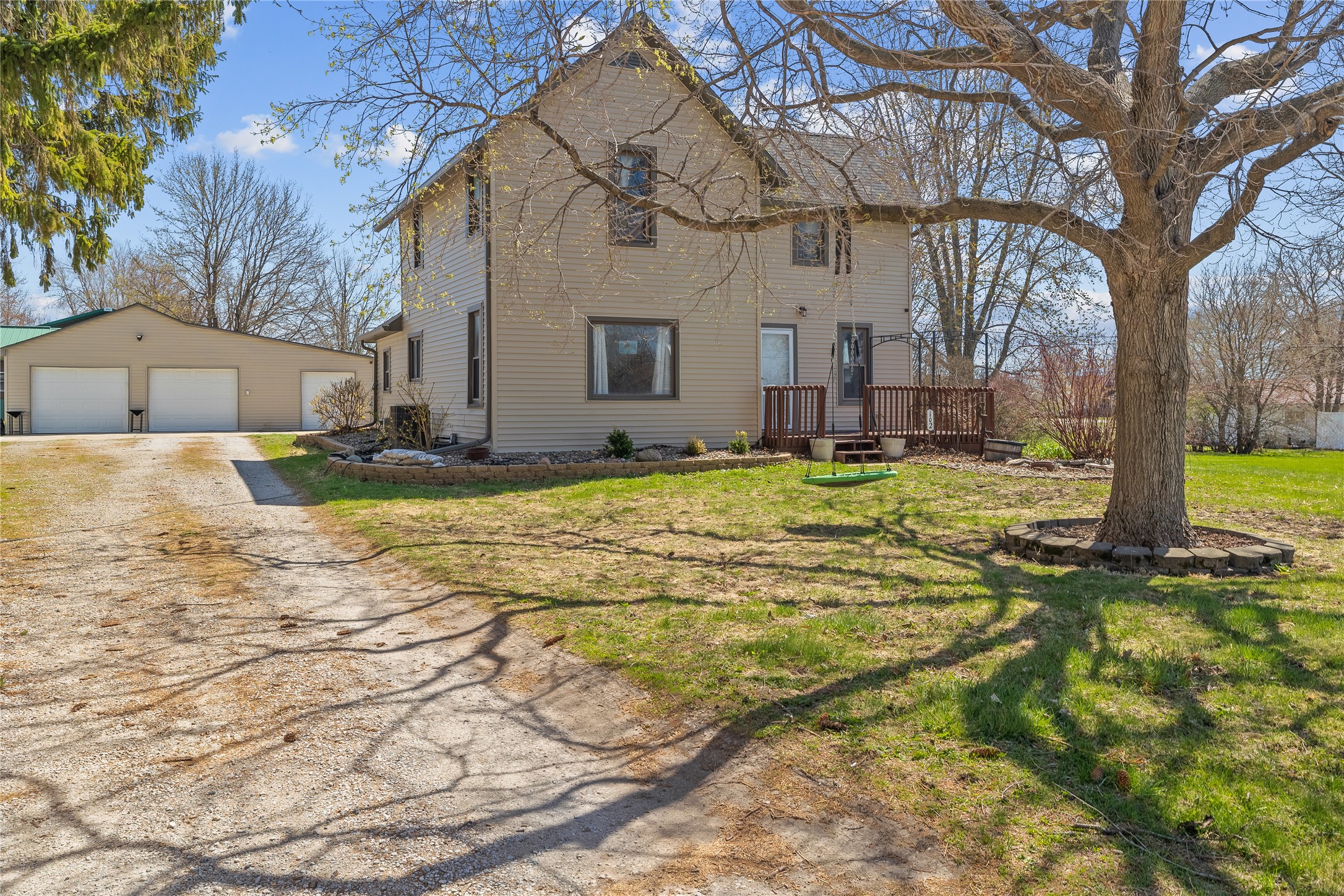 Bouton Real Estate Listings Main Image