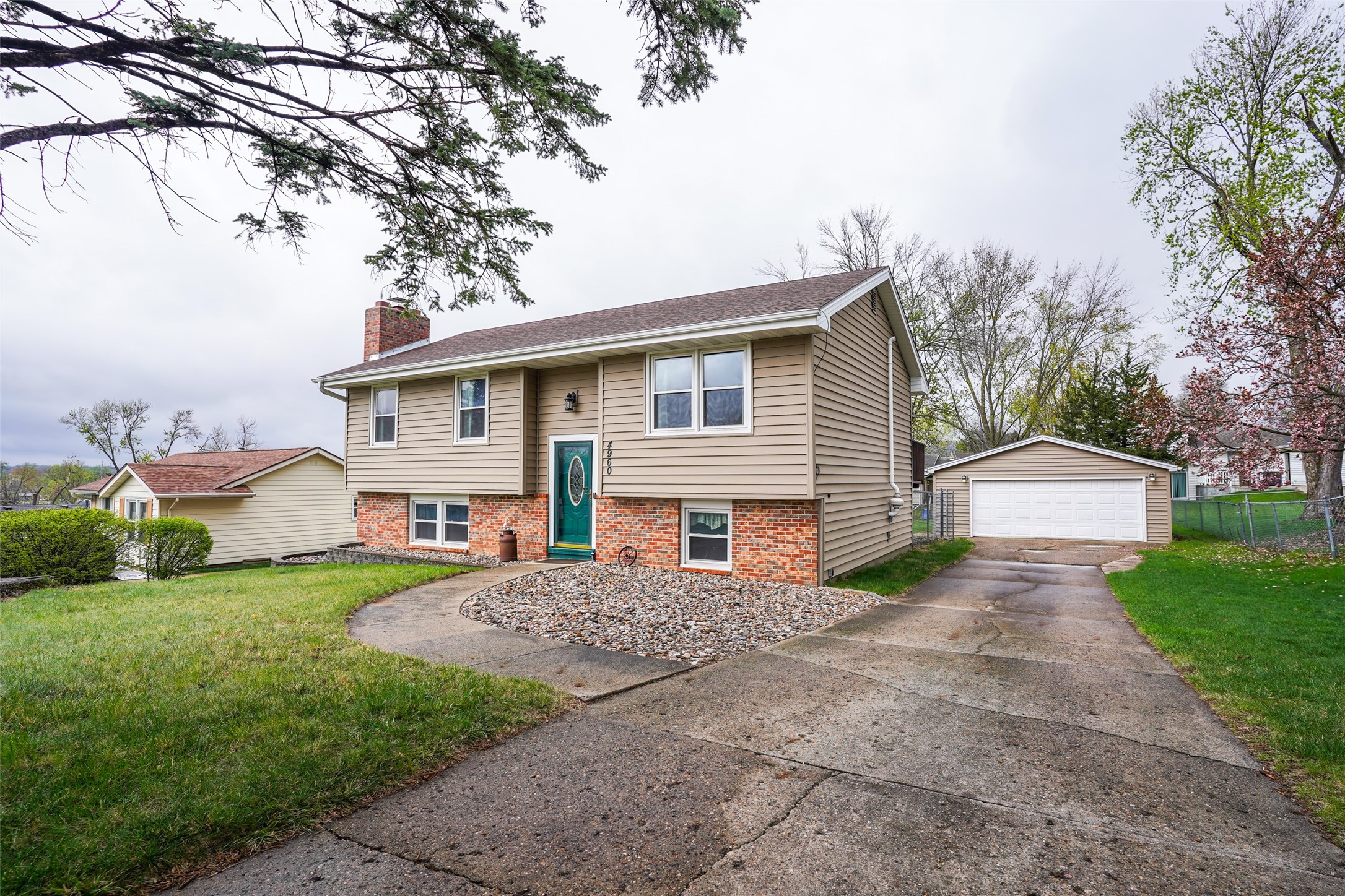 4960 Pine Valley Drive Property Photo