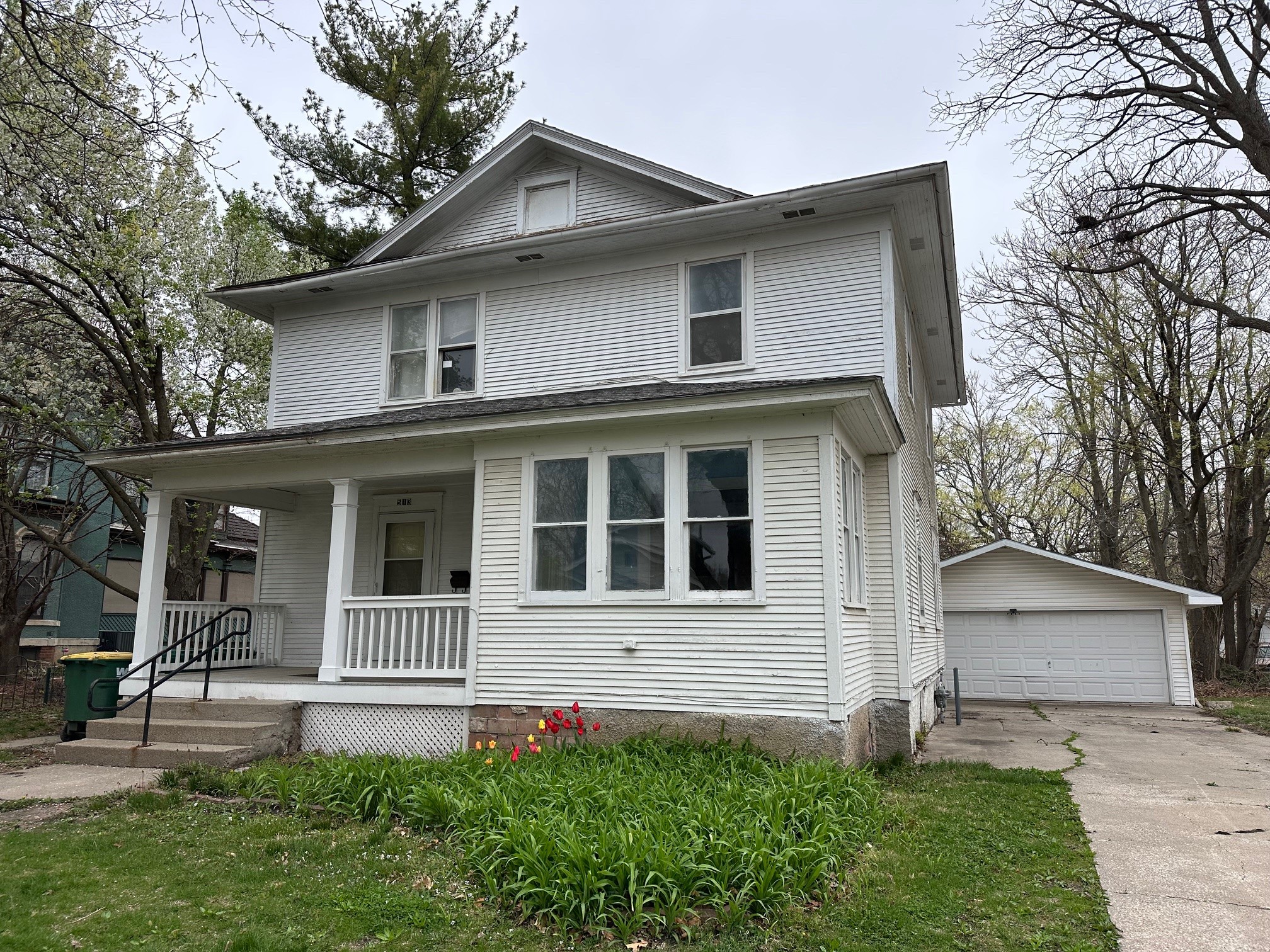 513 E Jefferson Street Property Photo