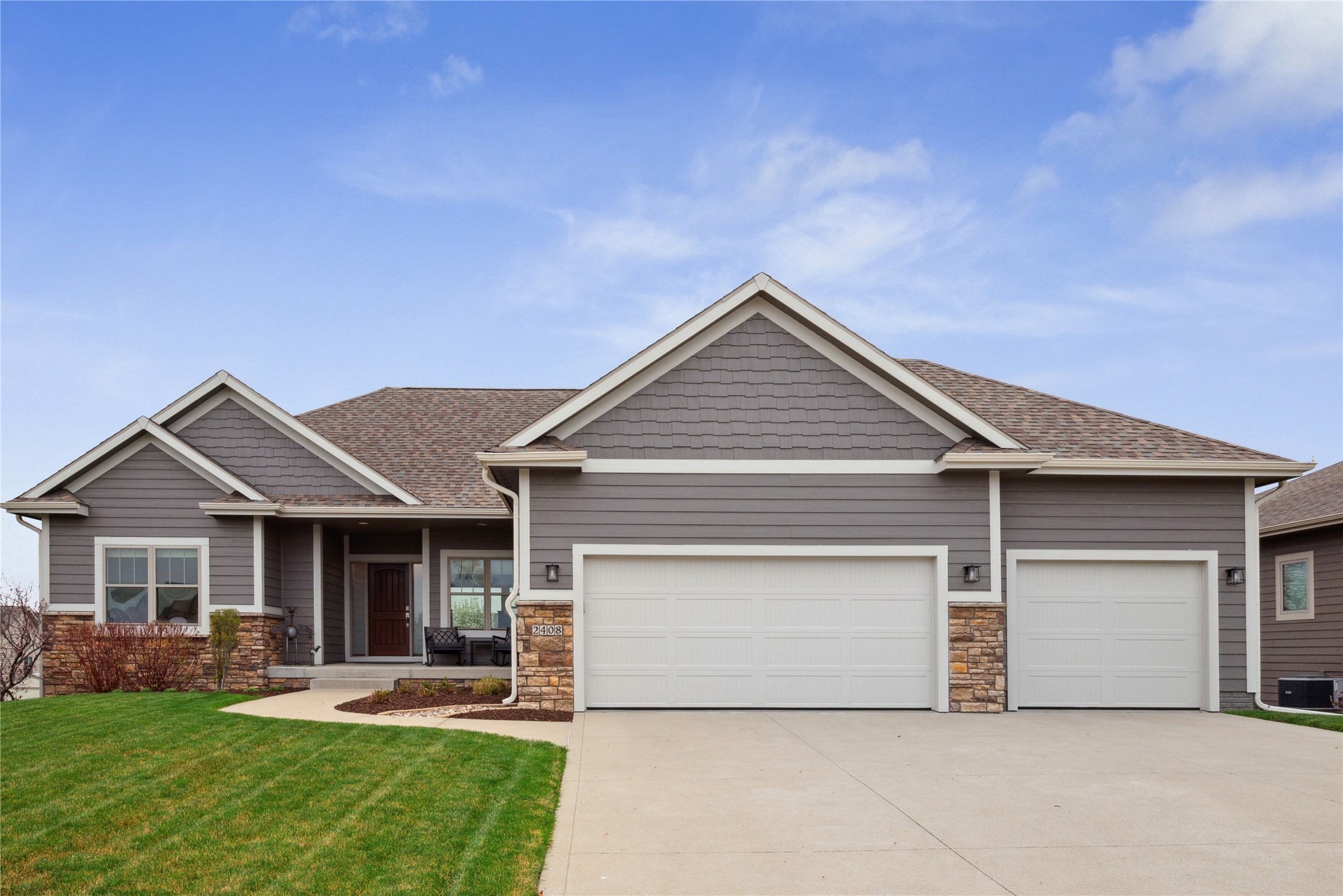 50111 Real Estate Listings Main Image