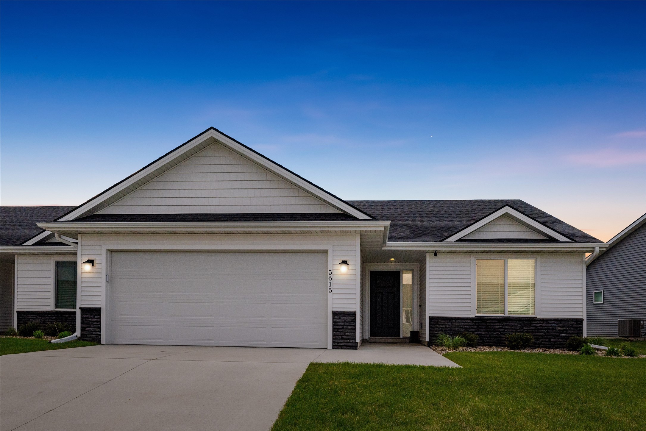 5615 Ne Creek Ridge Drive Property Photo