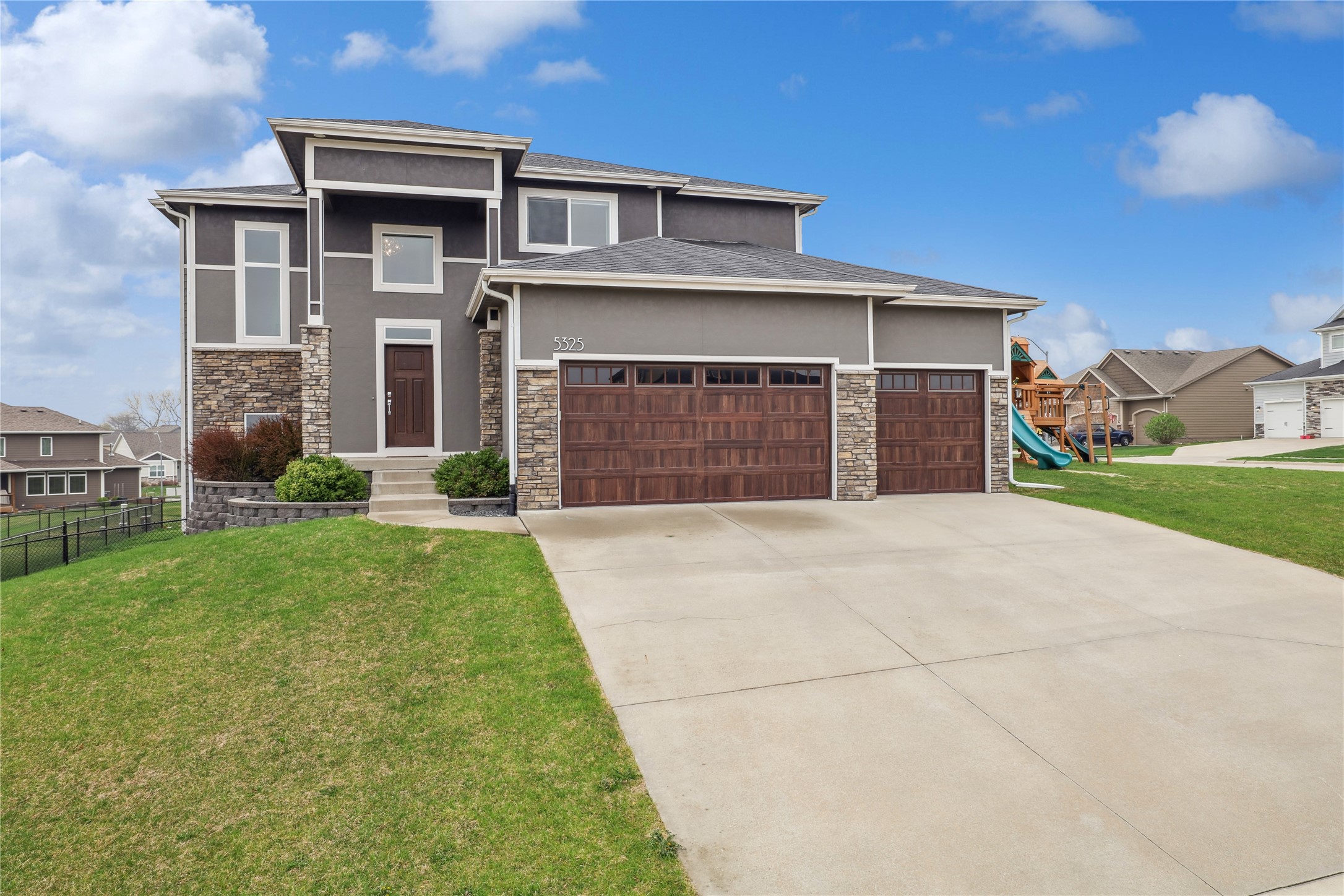 5325 162nd Court Property Photo