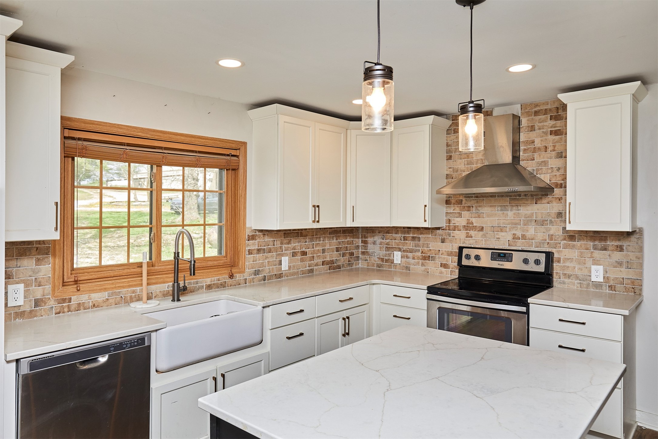 Redfield Real Estate Listings Main Image
