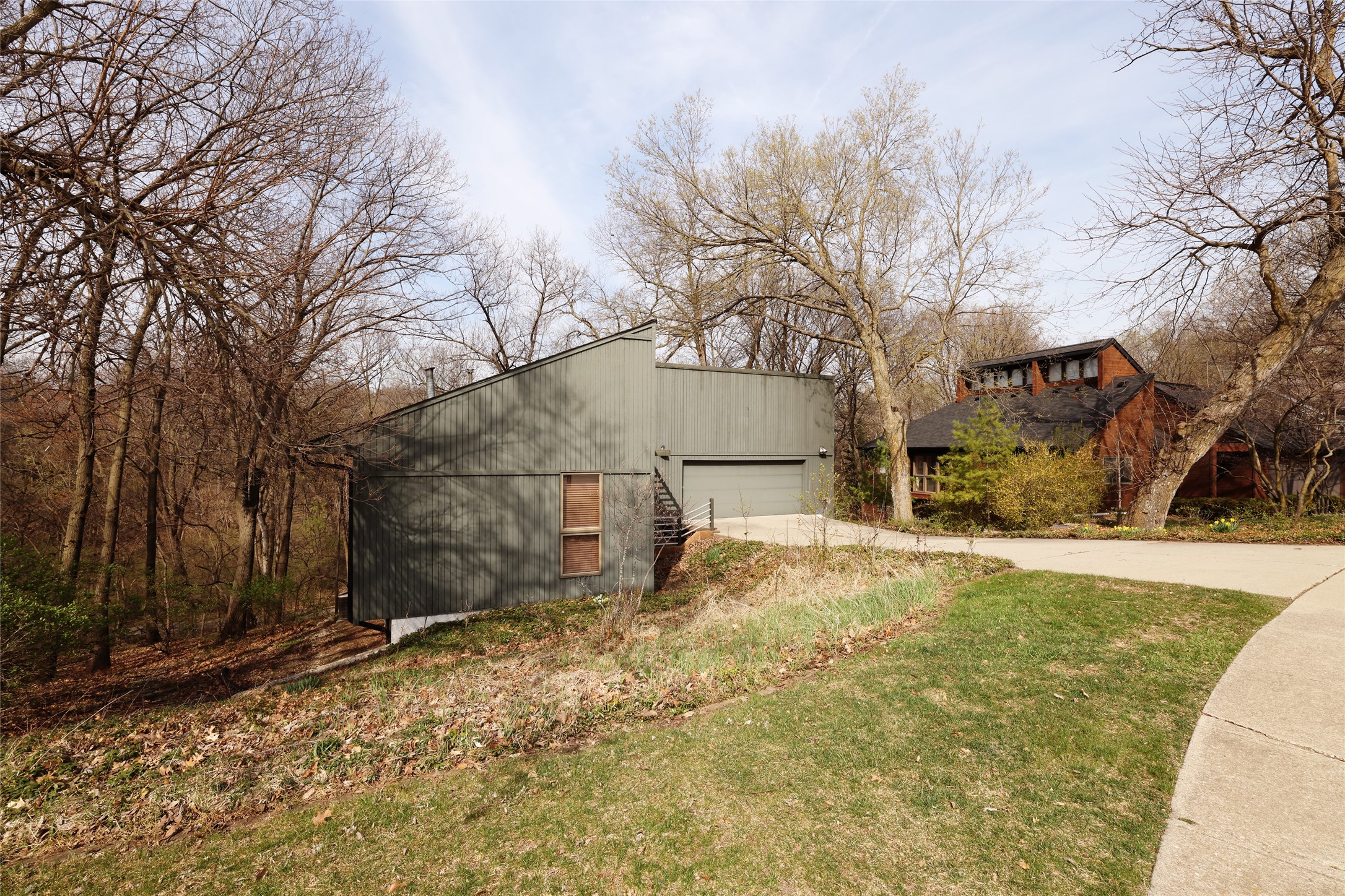 Iowa Real Estate Listings Main Image