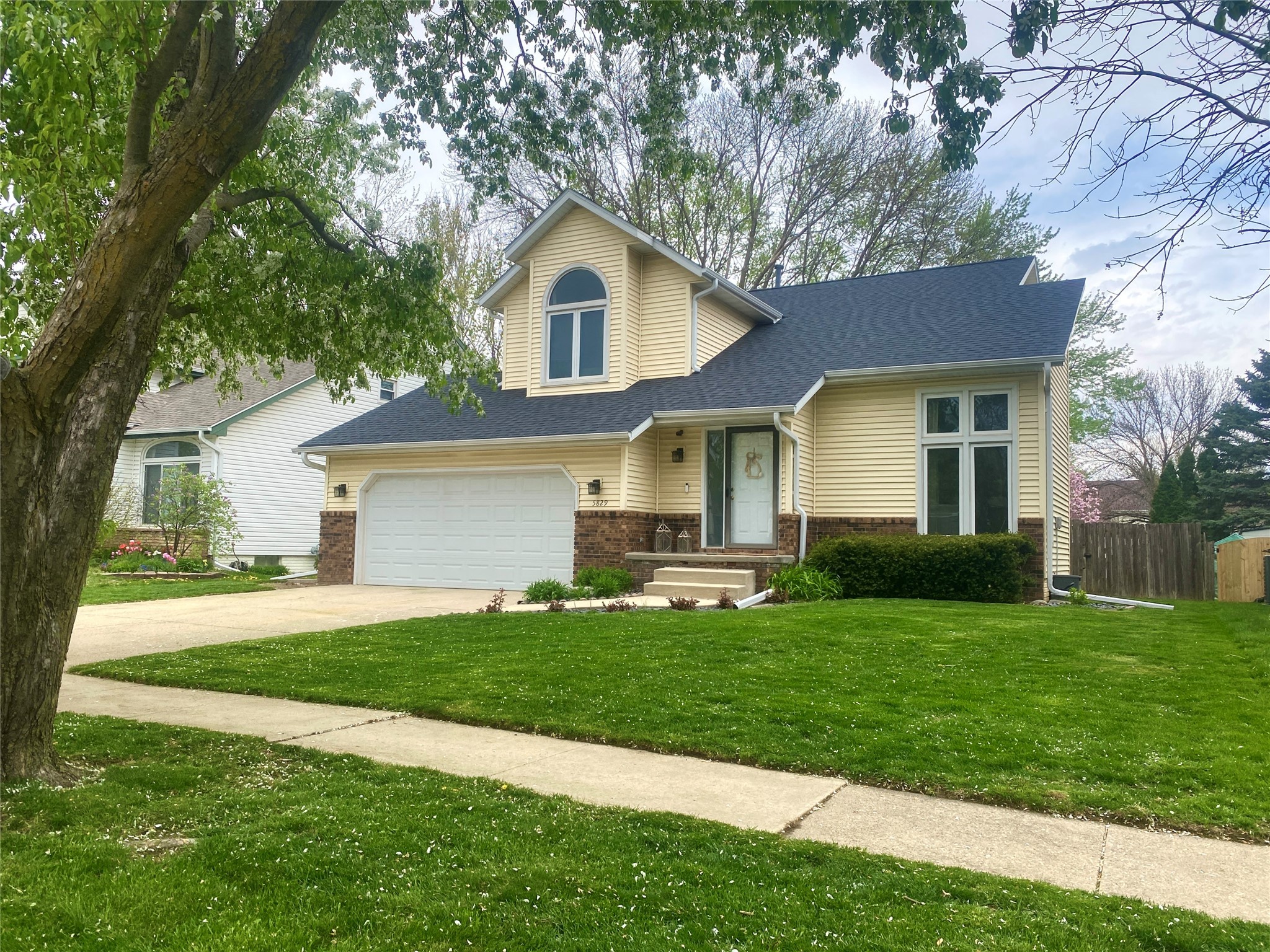 5829 Center Street Property Photo
