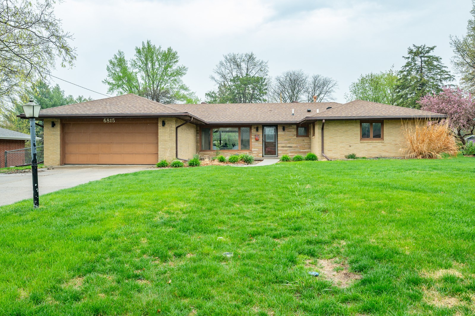 Windsor Heights Real Estate Listings Main Image