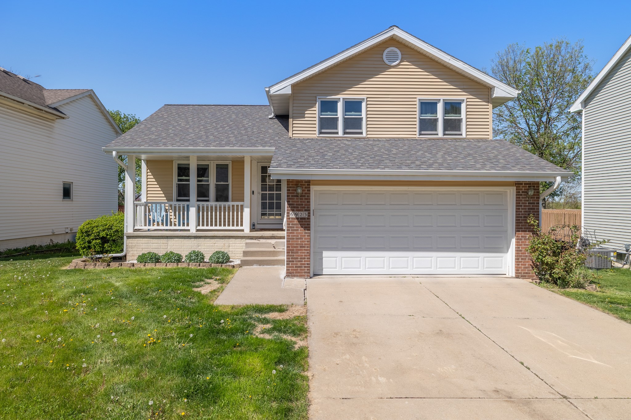 6923 Northview Drive Property Photo