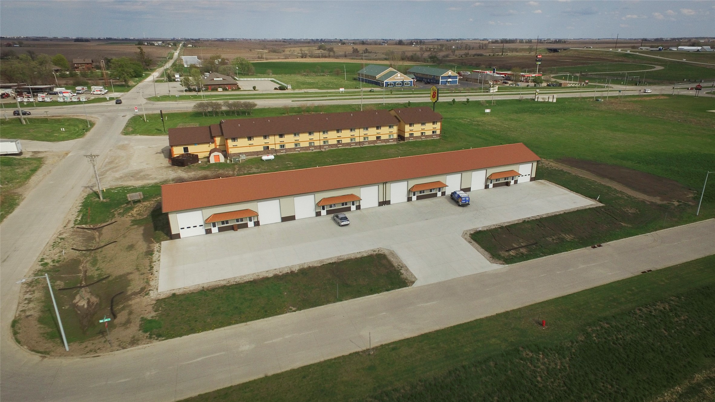Grinnellnewburg Real Estate Listings Main Image