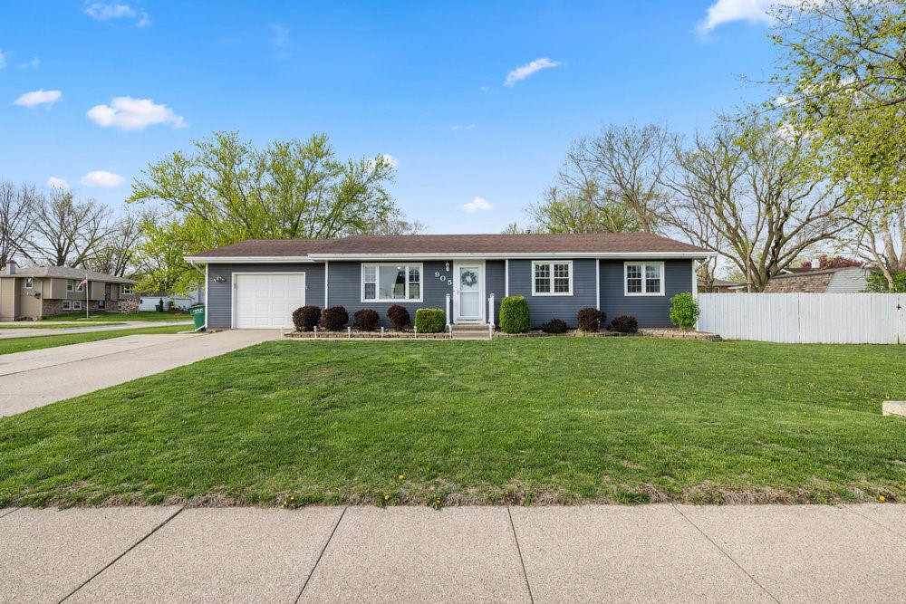 905 Davis Street Property Photo
