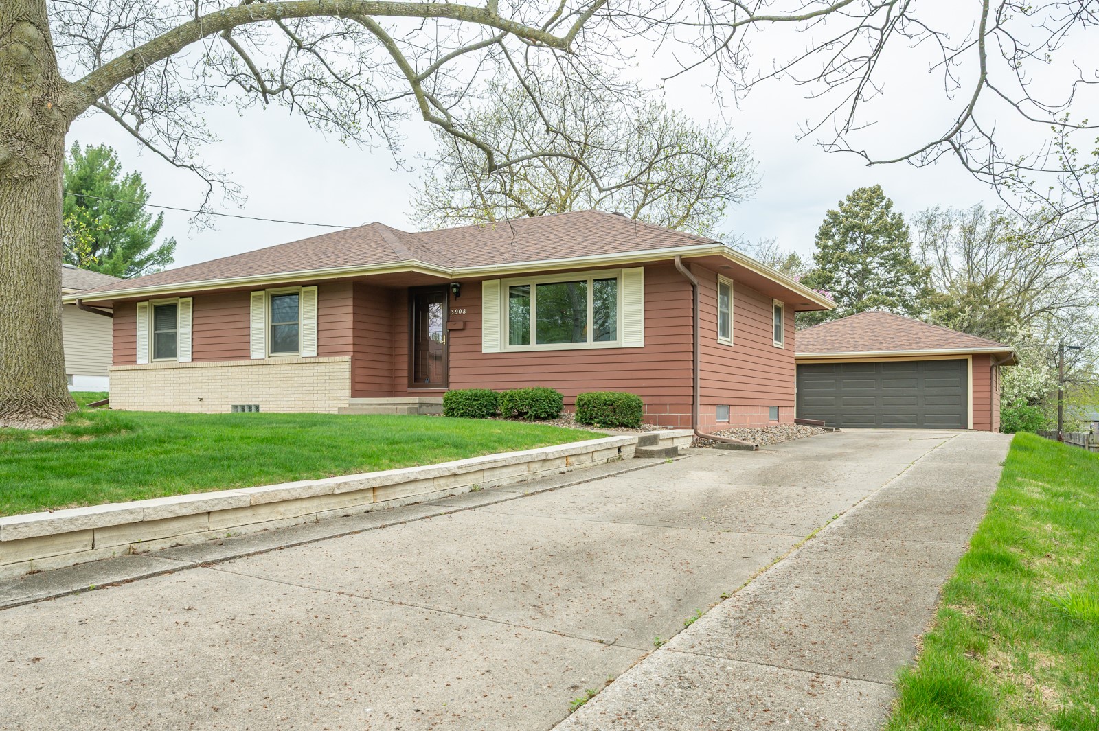 3908 75th Street Property Photo