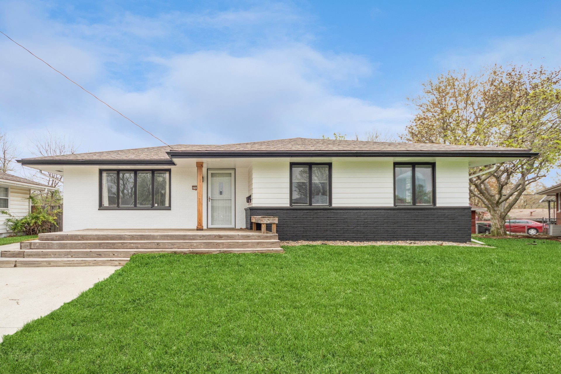 2534 Mansfield Drive Property Photo