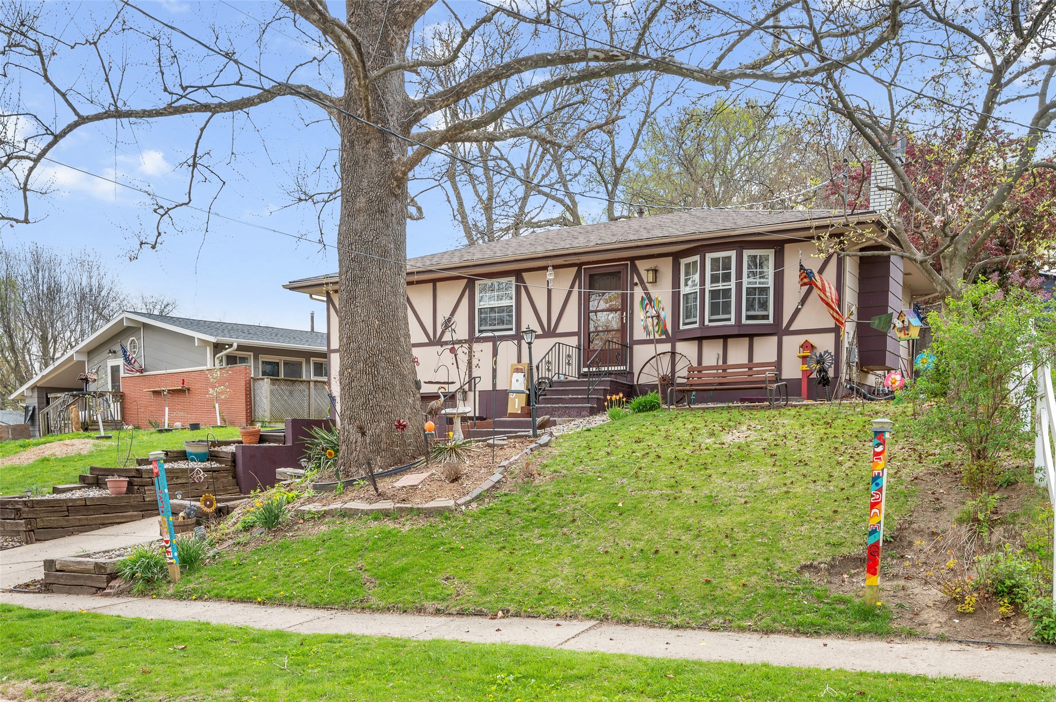 916 Winegardner Road Property Photo
