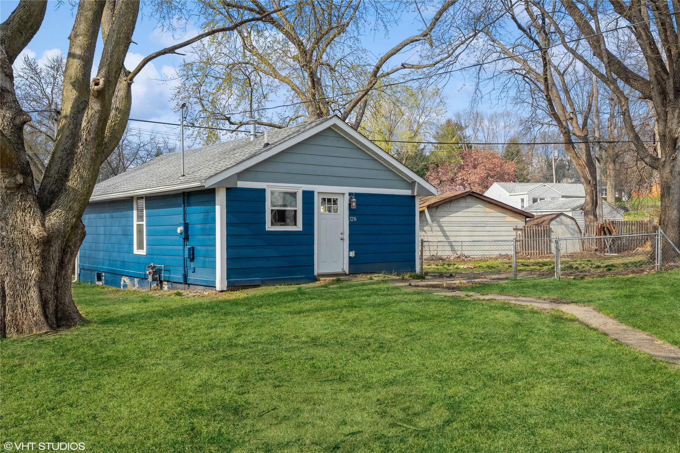 3229 State Avenue Property Photo