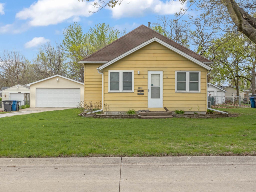 1313 Rose Avenue Property Photo