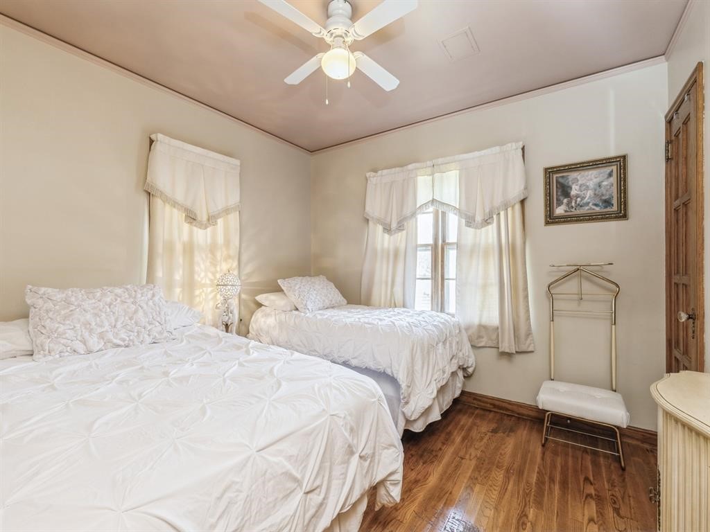 324 1st Street Property Photo 13