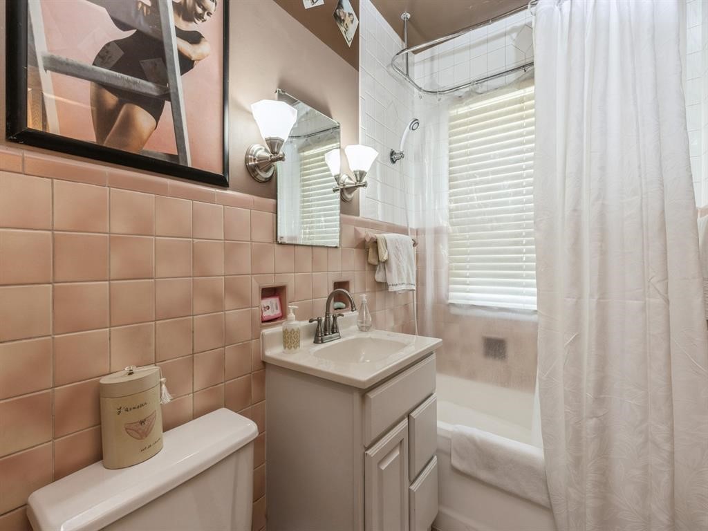 324 1st Street Property Photo 14
