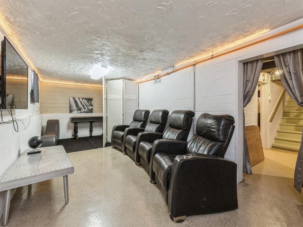 324 1st Street Property Photo 18
