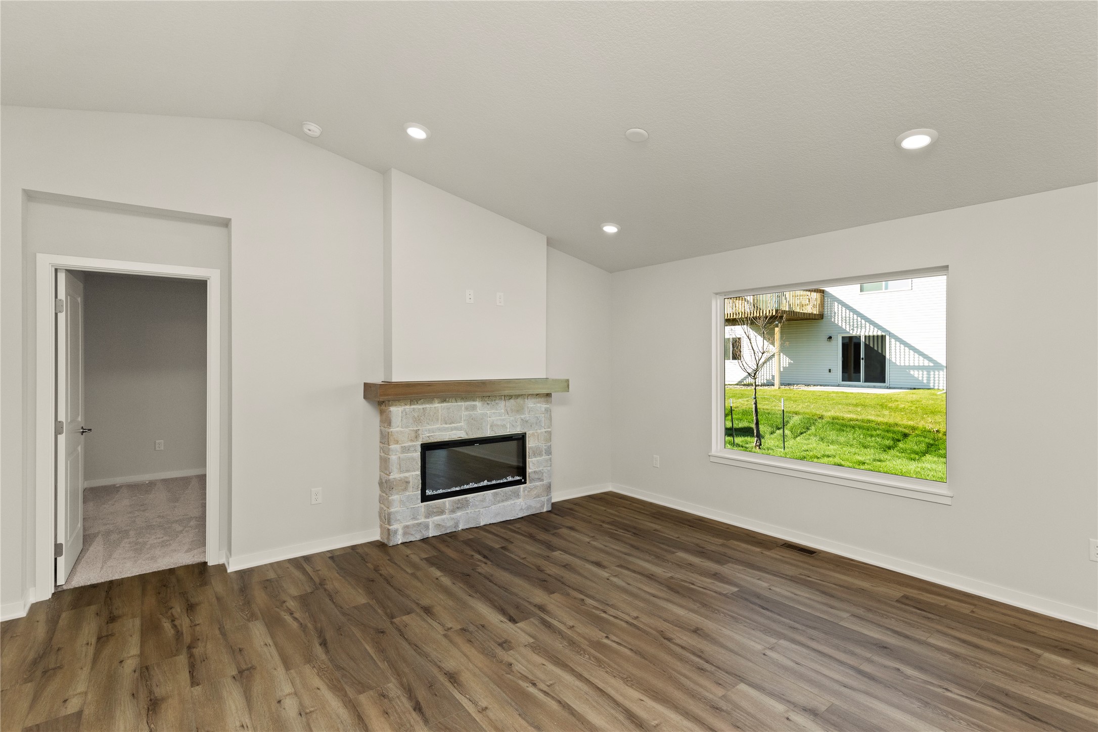 9405 Modena Lane Property Photo 12