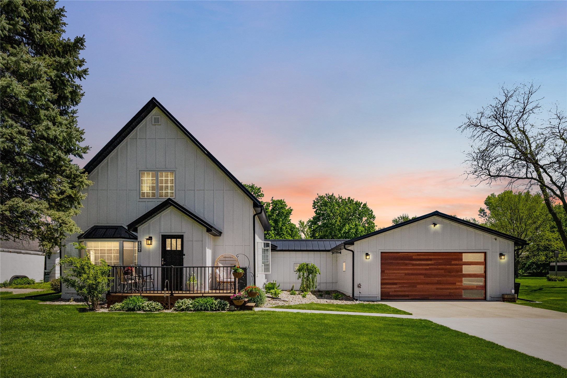 314 S Cottonwood Street Property Photo 1