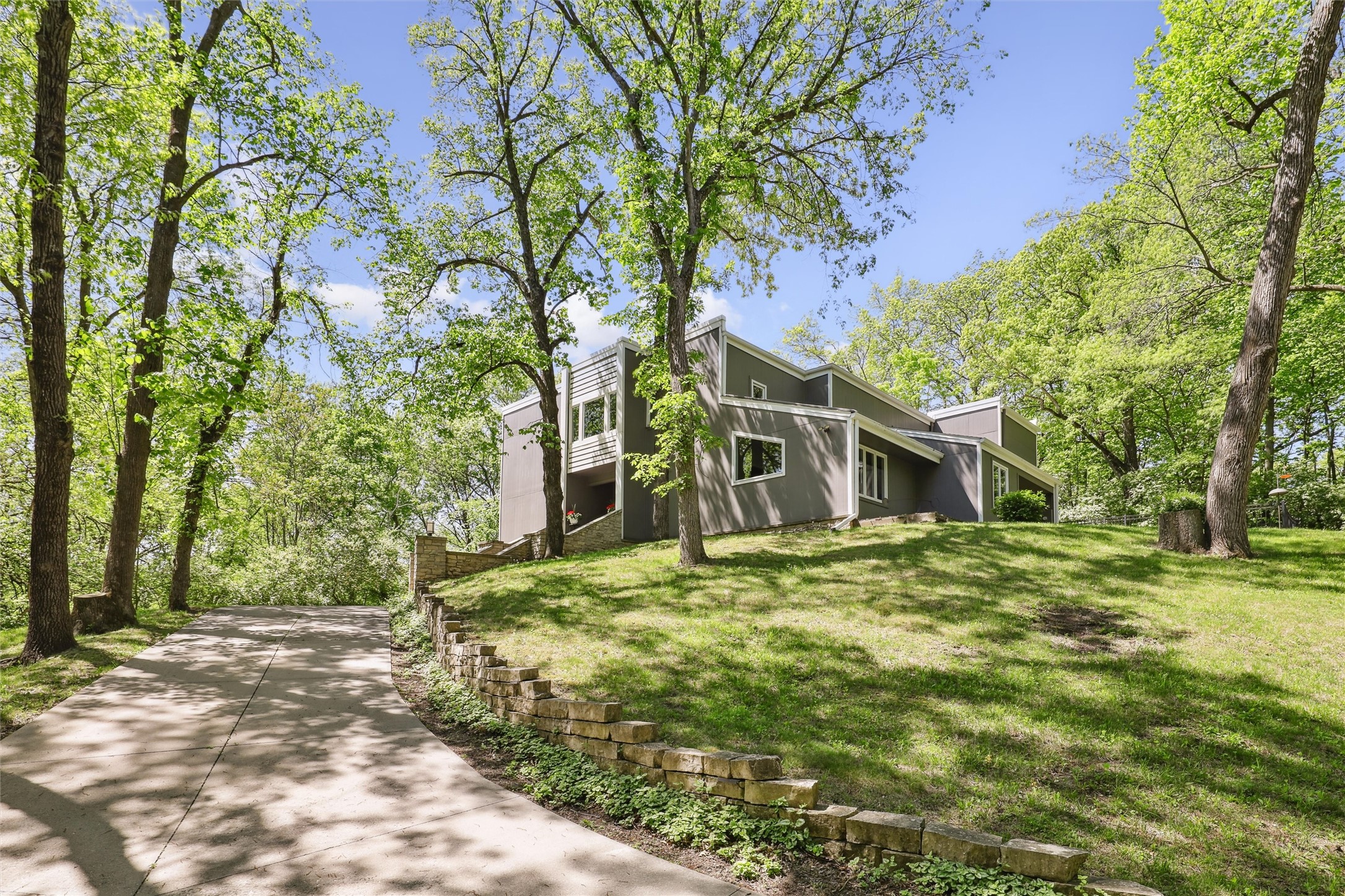 13282 Oak Brook Drive Property Photo 1