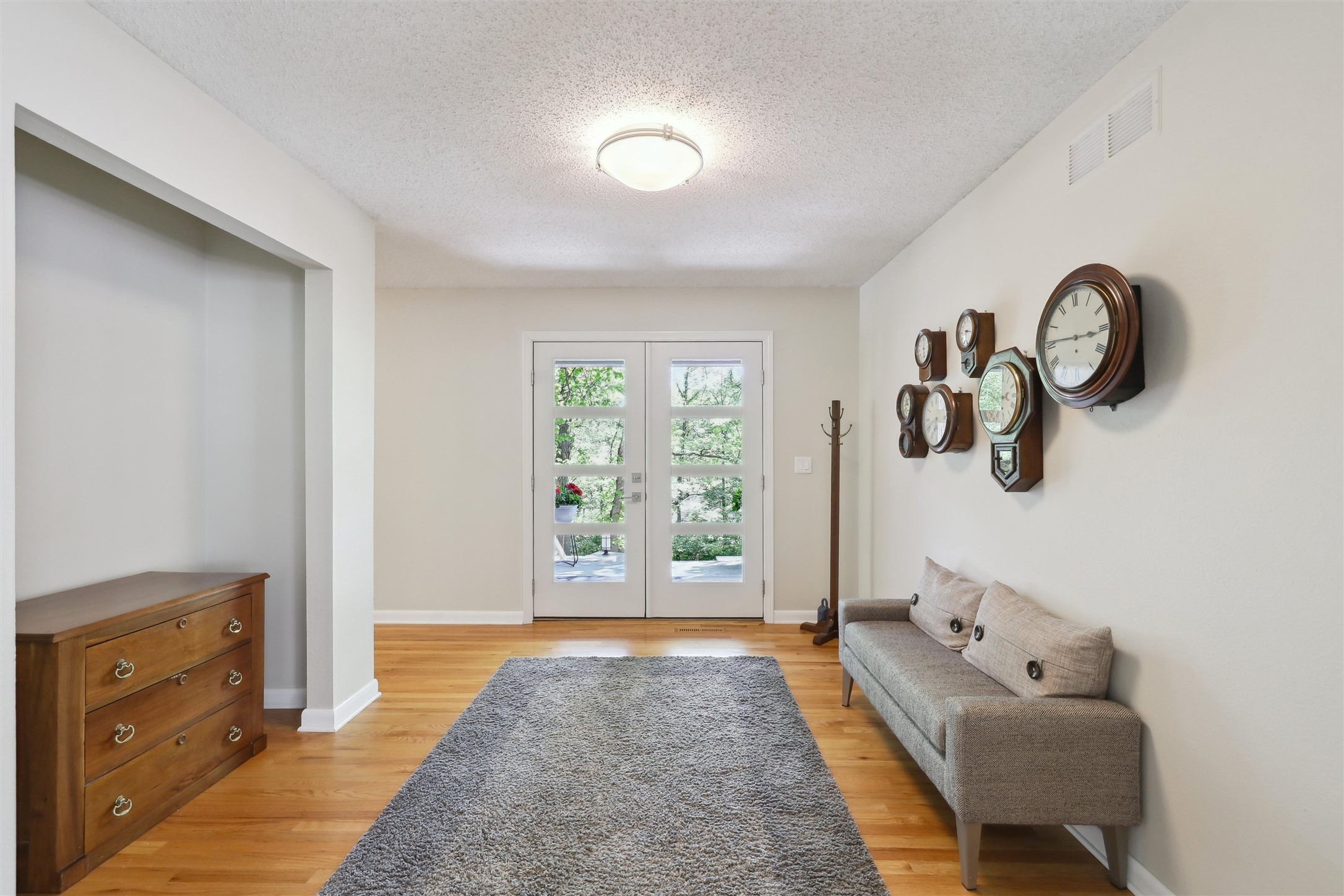 13282 Oak Brook Drive Property Photo 3