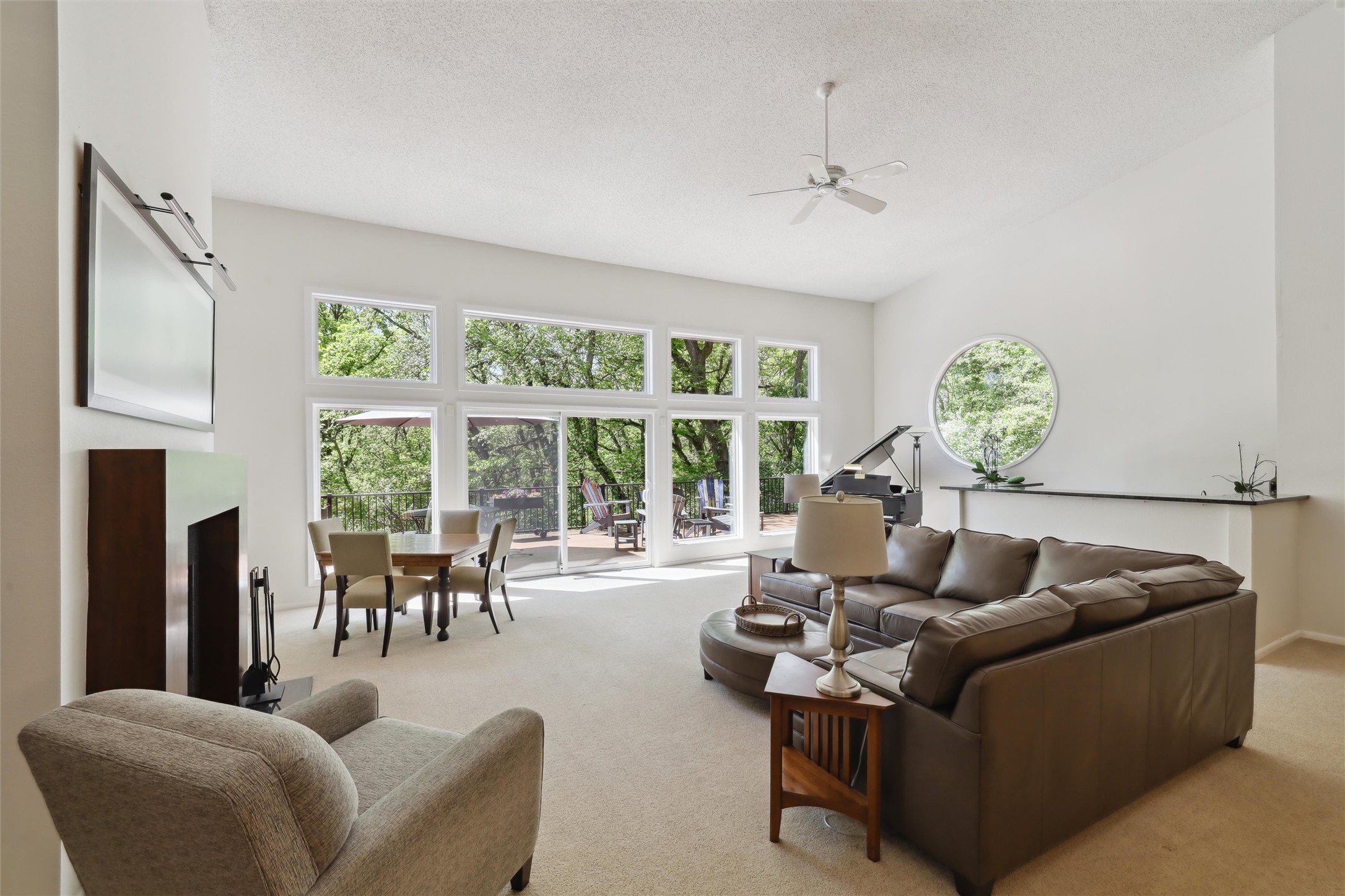 13282 Oak Brook Drive Property Photo 5