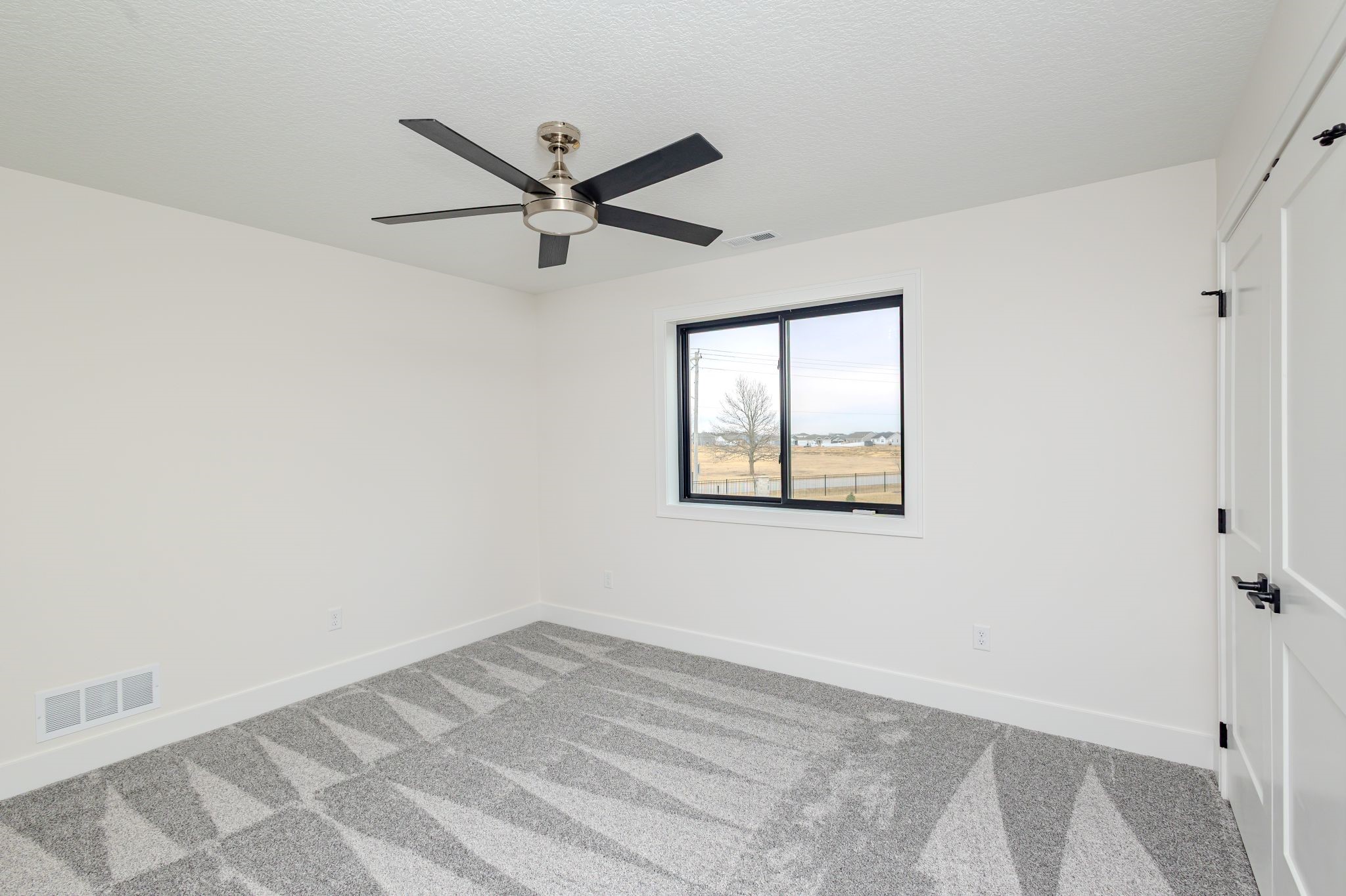 1010 Ne 59th Court Property Photo 25