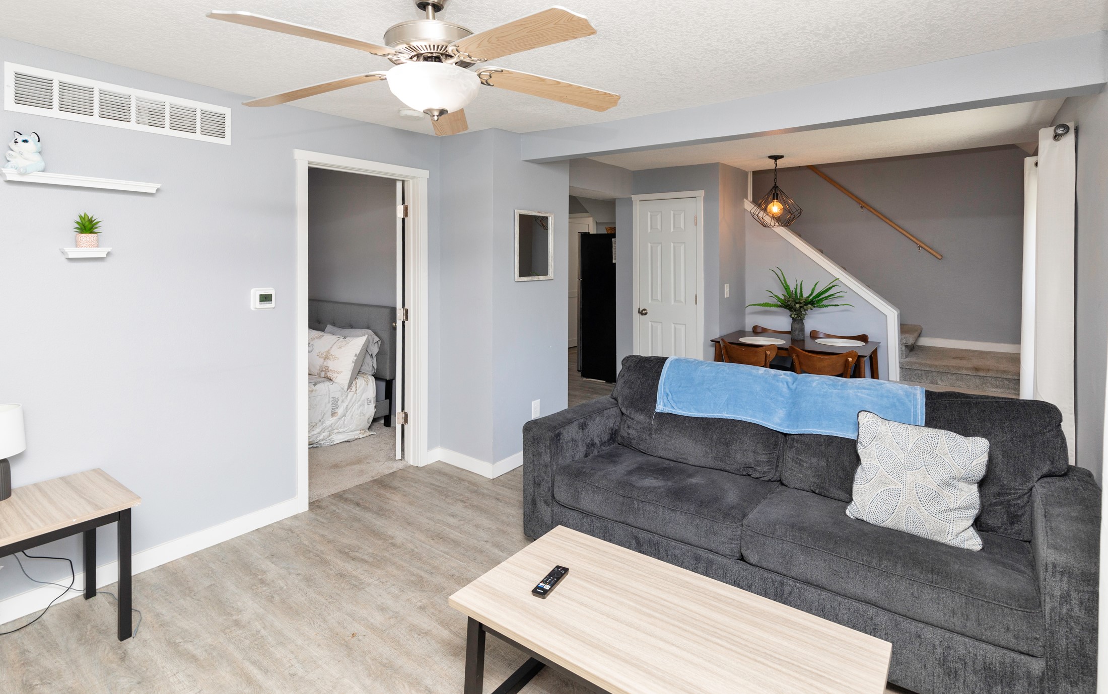 2825 Maple Street Property Photo 6