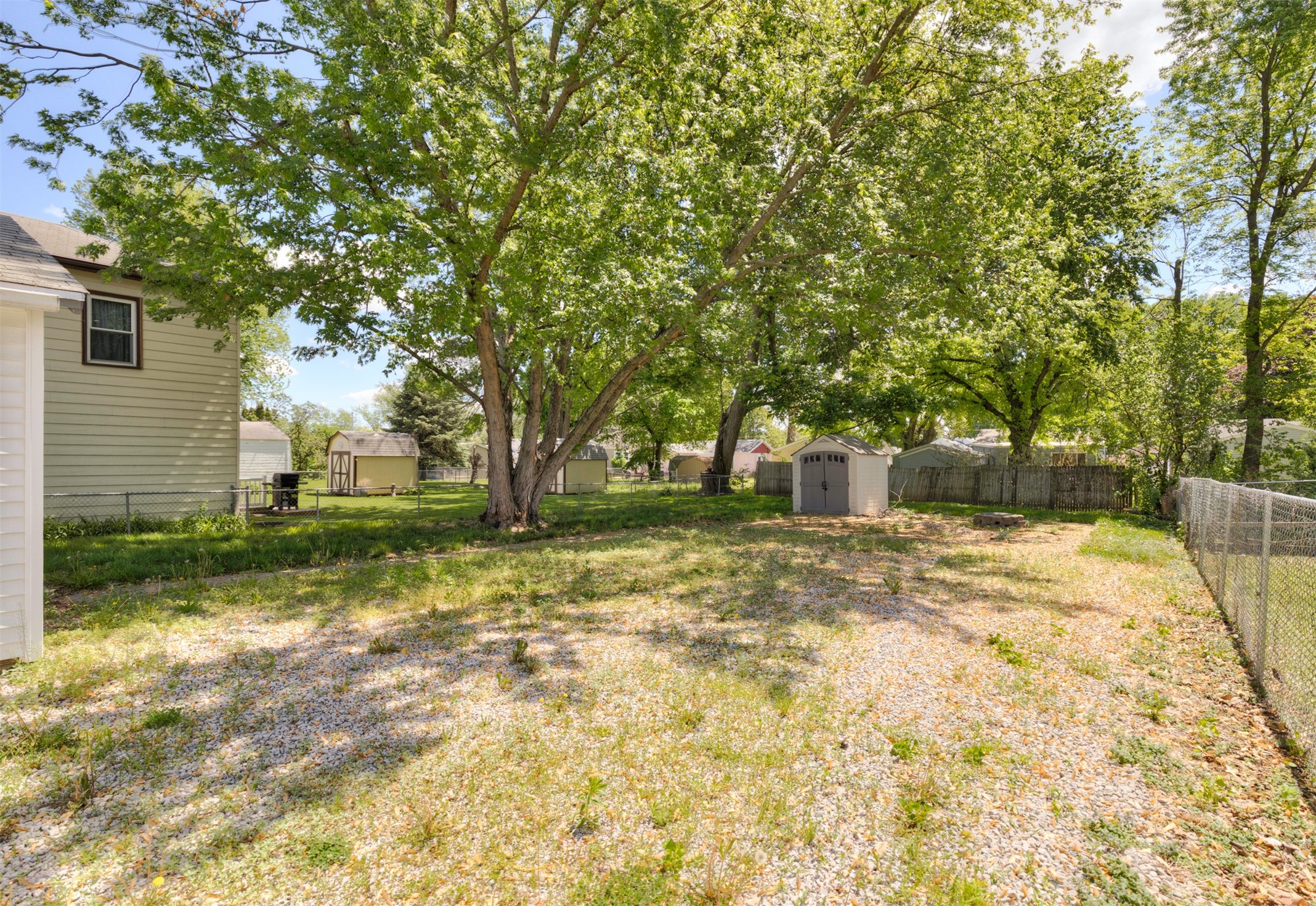 2825 Maple Street Property Photo 25