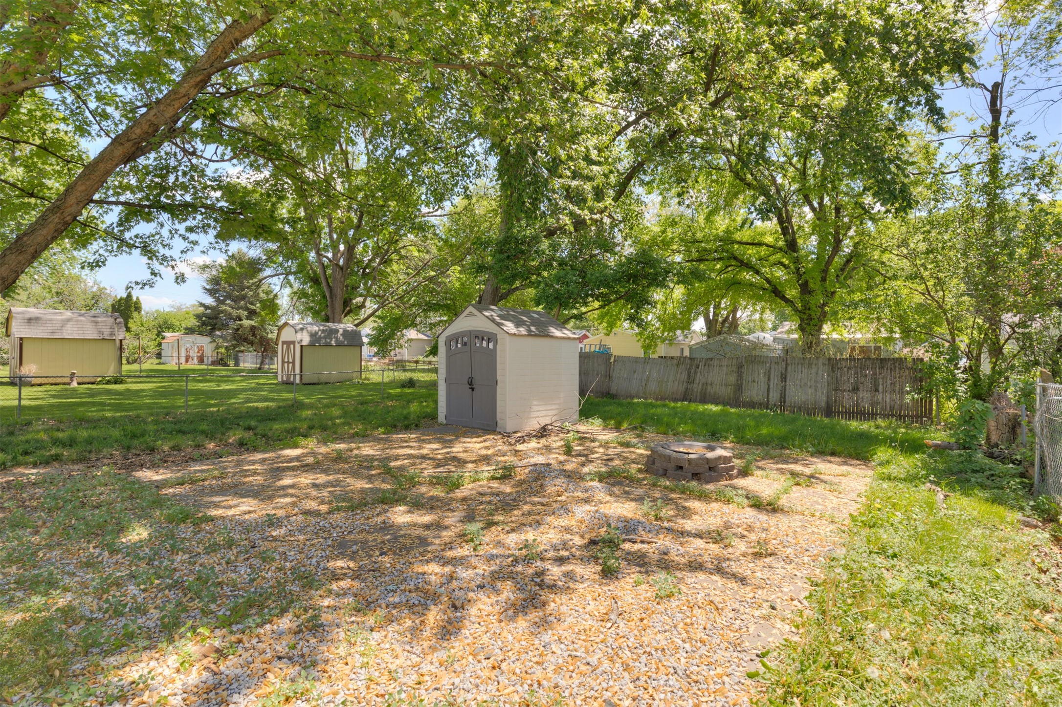 2825 Maple Street Property Photo 27