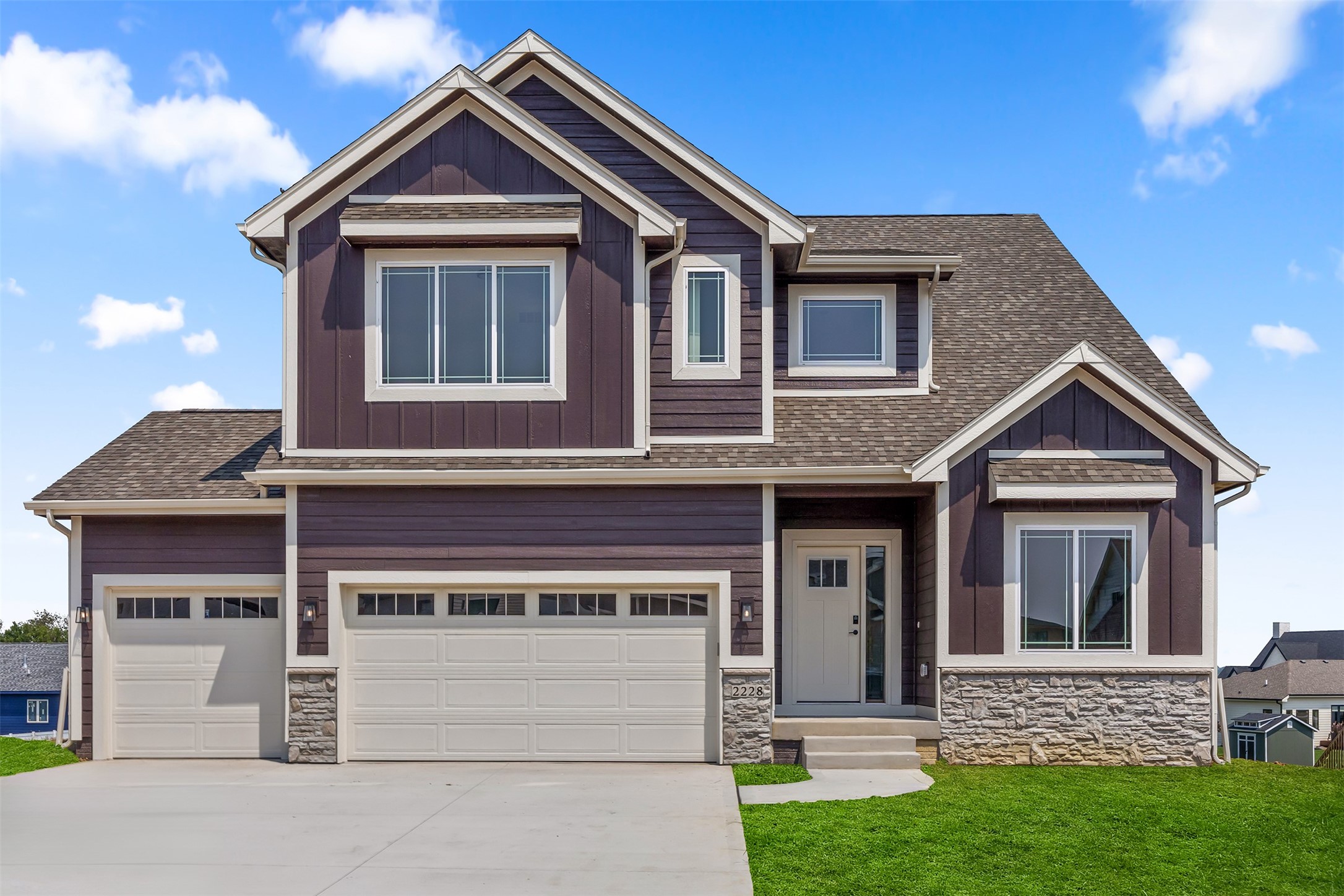 2228 Green Leaf Circle Property Photo 1