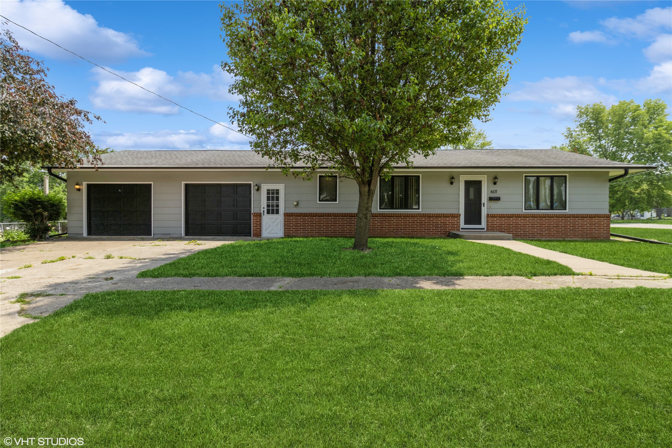 601 N Commerce Street Property Photo 1