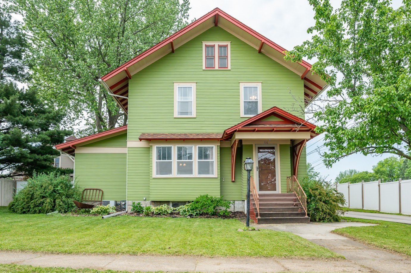 116 W Grant Street Property Photo 1