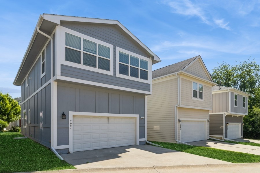 2687 Nw 165th Lane Property Photo 1