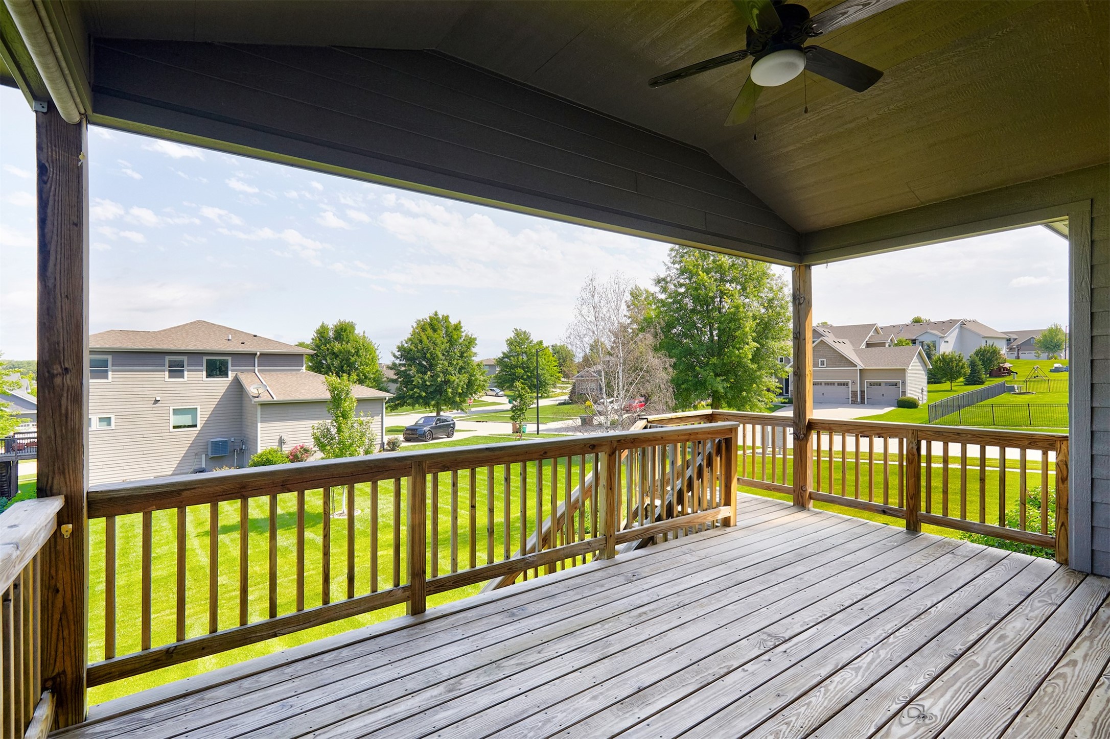 9305 Sugar Creek Circle Property Photo 4