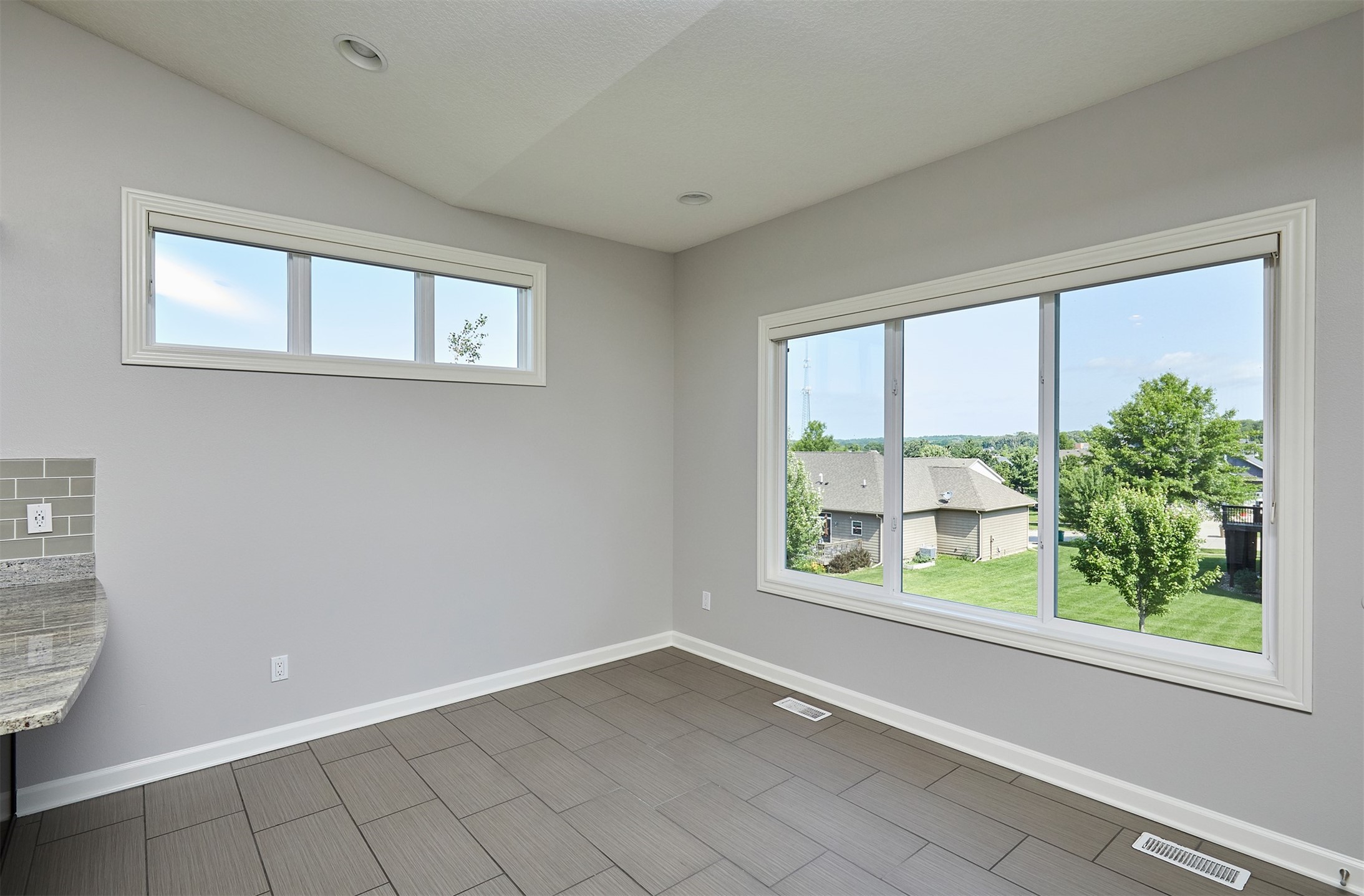 9305 Sugar Creek Circle Property Photo 14