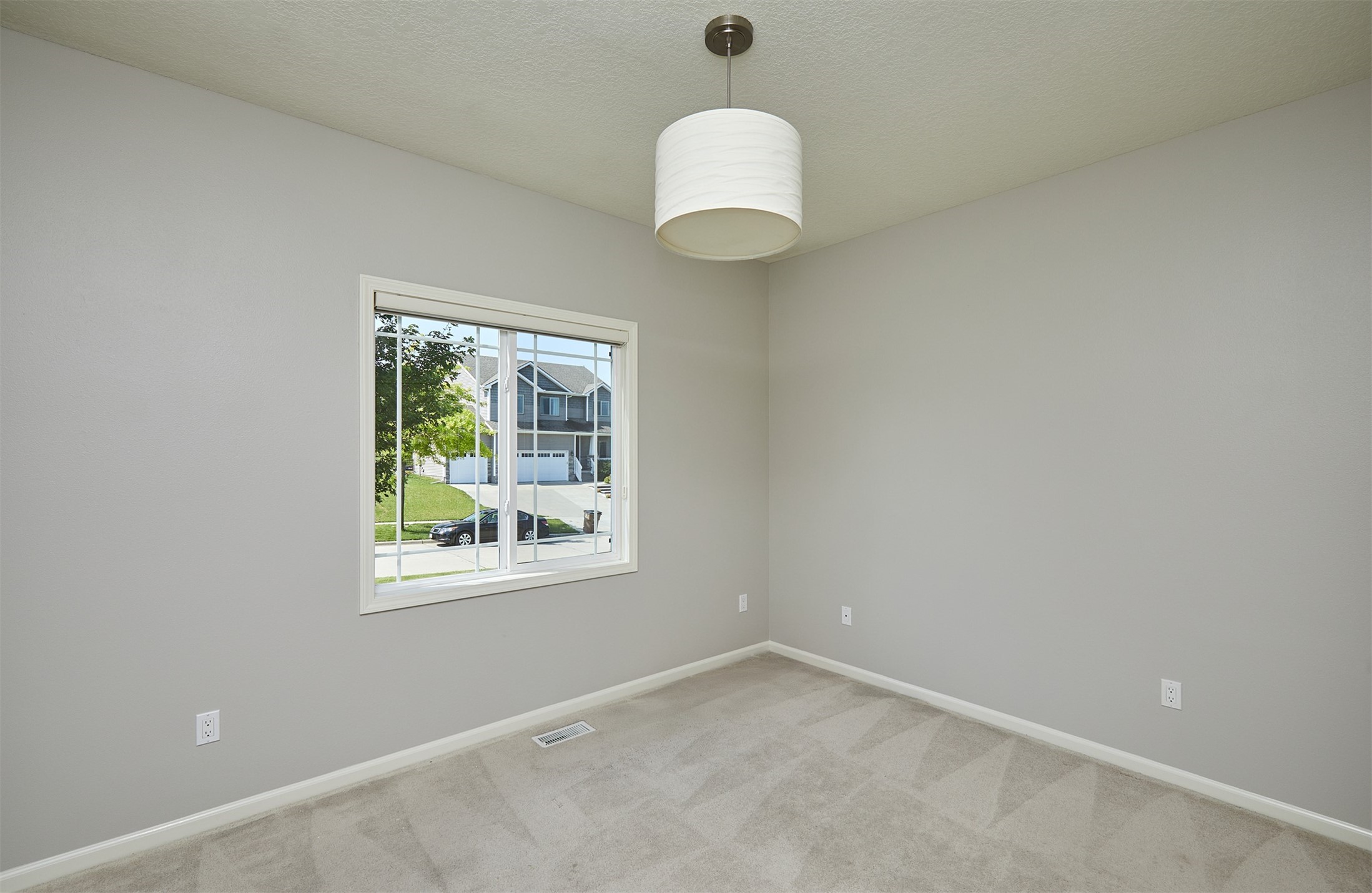 9305 Sugar Creek Circle Property Photo 17