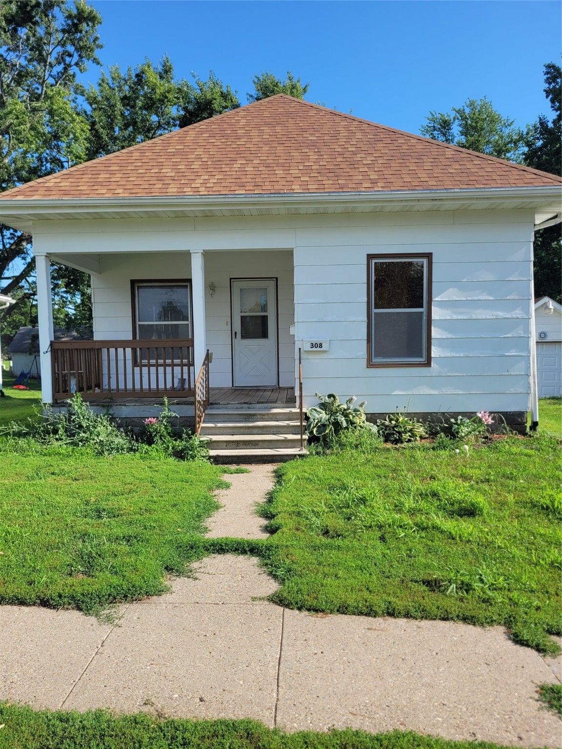 308 Nw Hayes Street Property Photo 1